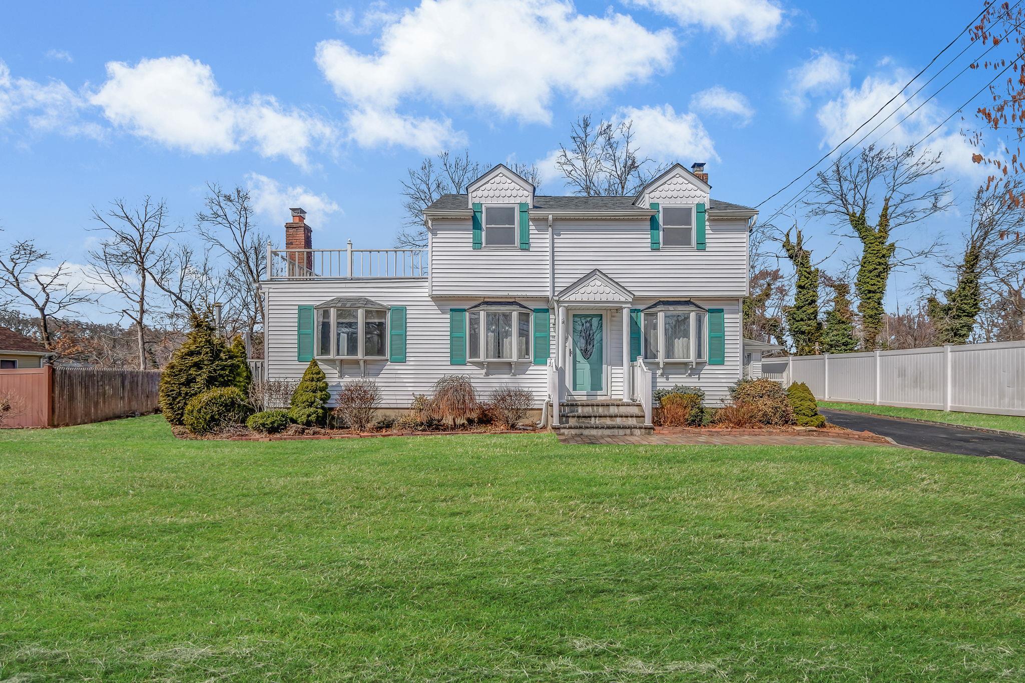 #1 photo, 2543 Motor Parkway, 东长岛 Ronkonkoma , NY 11779