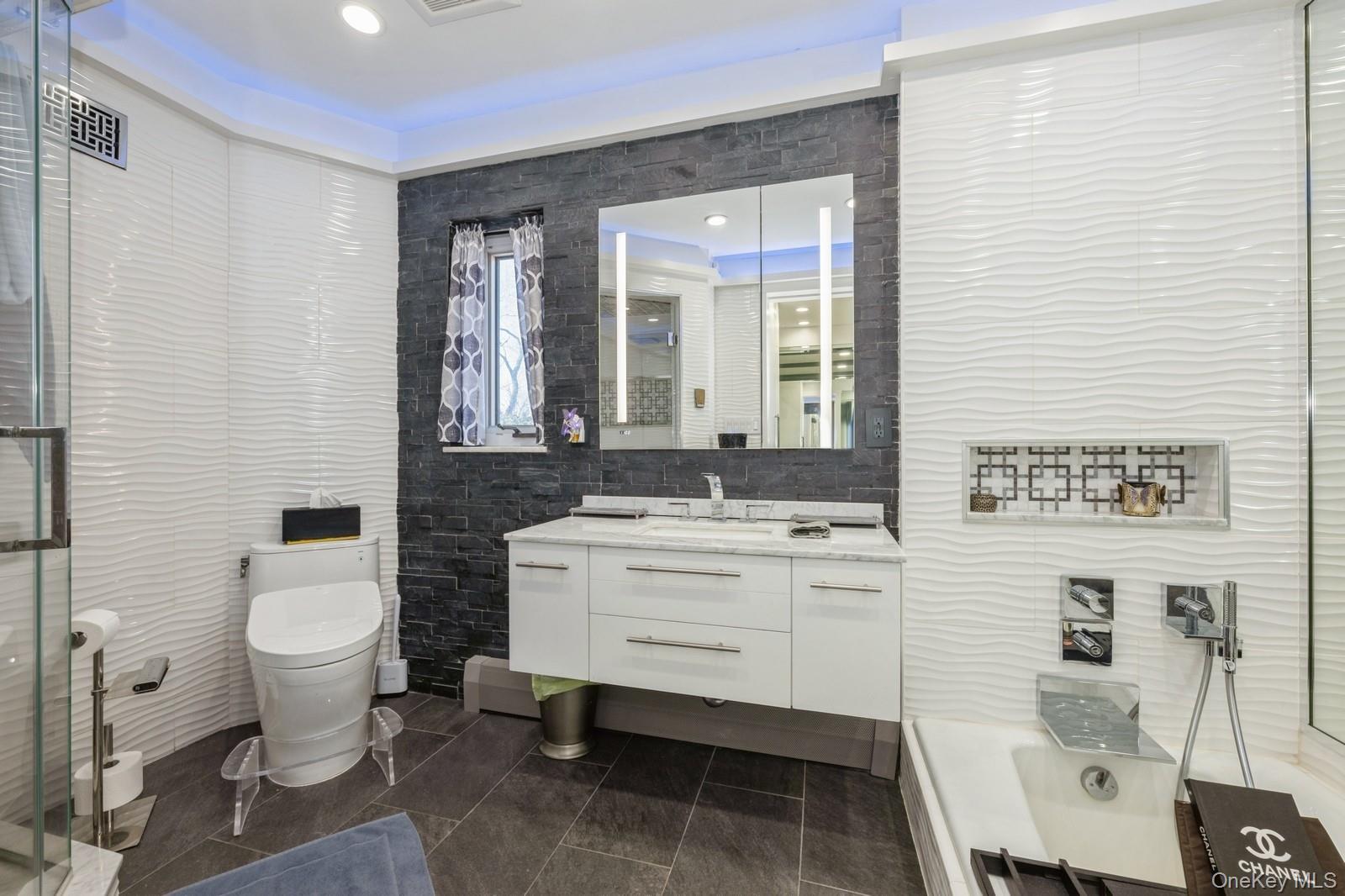 #13 photo, 123 Barrett Road, ナッソー郡 Lawrence , NY 11559