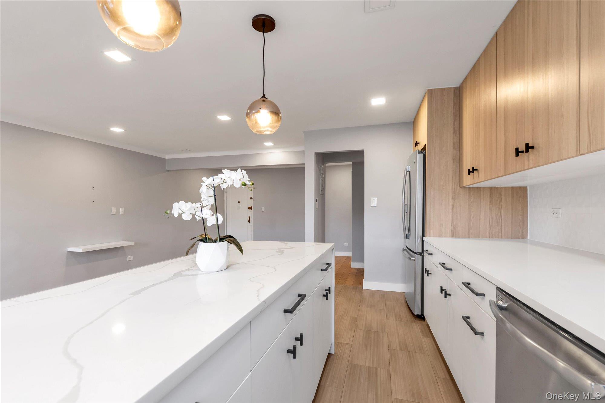 #10 photo, 67-12 Yellowstone Blvd, クイーンズ区 Forest Hills , NY 11375