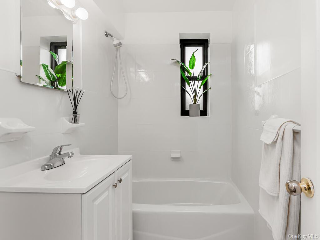 #14 photo, 3840 Greystone Avenue, ブロンクス区 Bronx , NY 10463