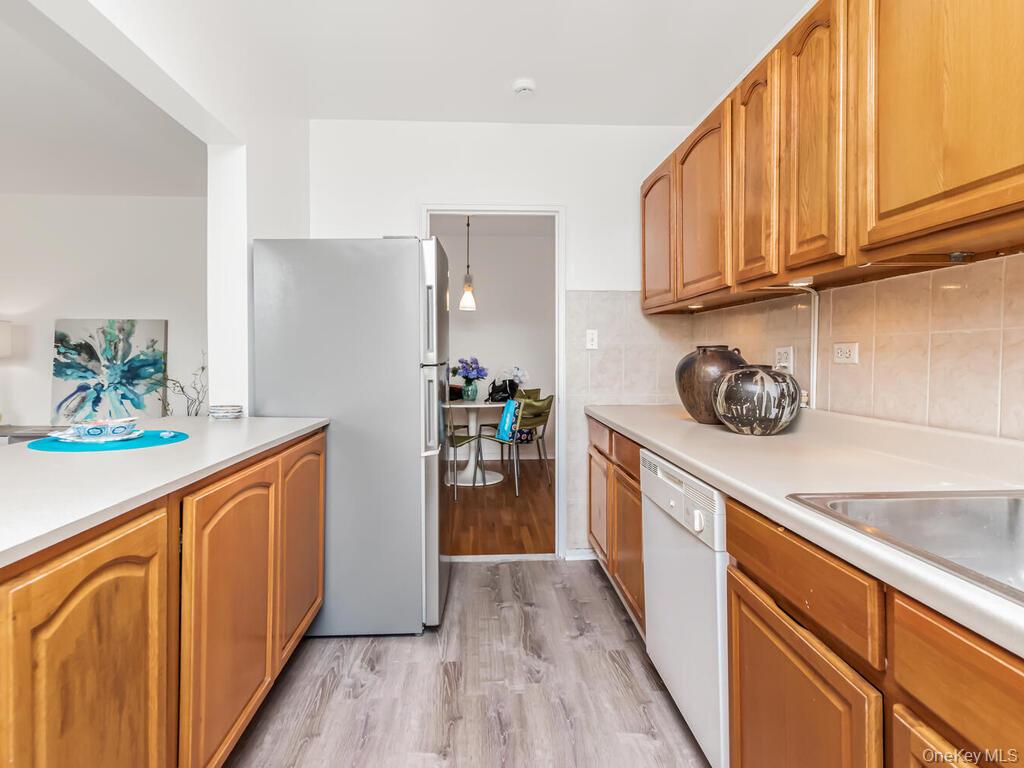 #9 photo, 3840 Greystone Avenue, ブロンクス区 Bronx , NY 10463