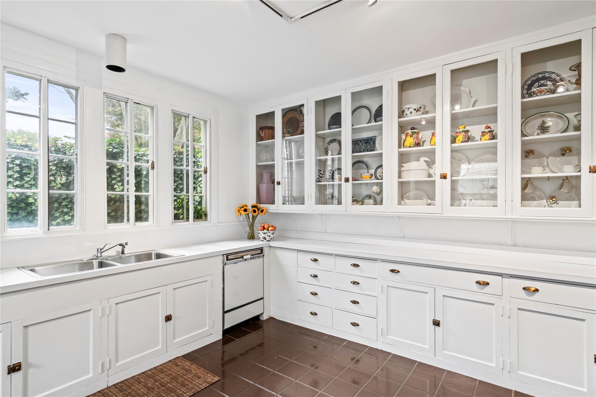 #20 photo, Ten Lands End Road, ナッソー郡 Locust Valley , NY 11560