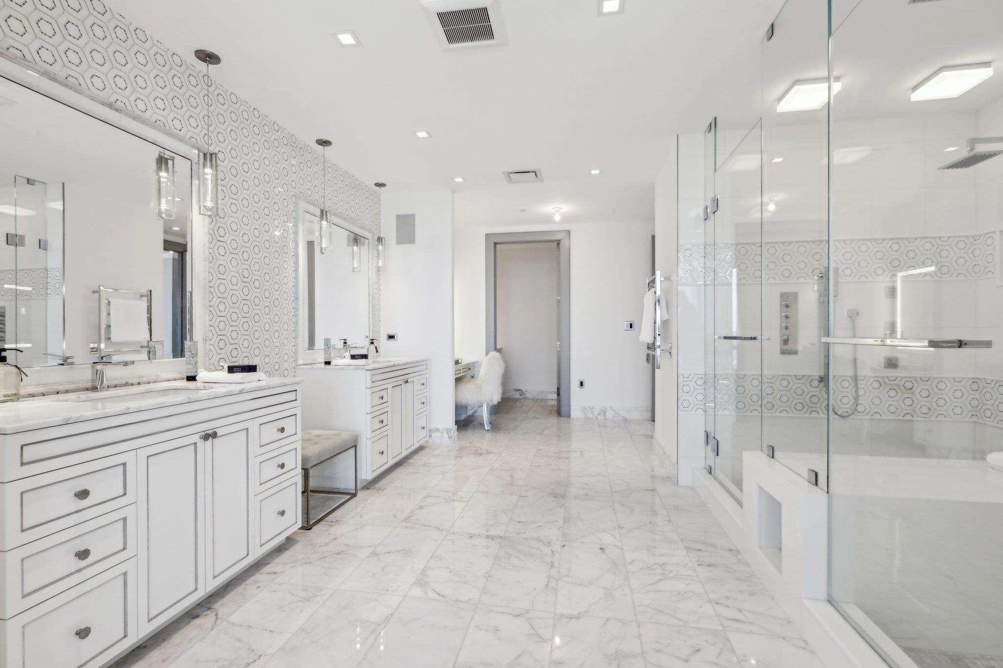 #12 photo, 5 Renaissance Square, White Plains , NY 10601