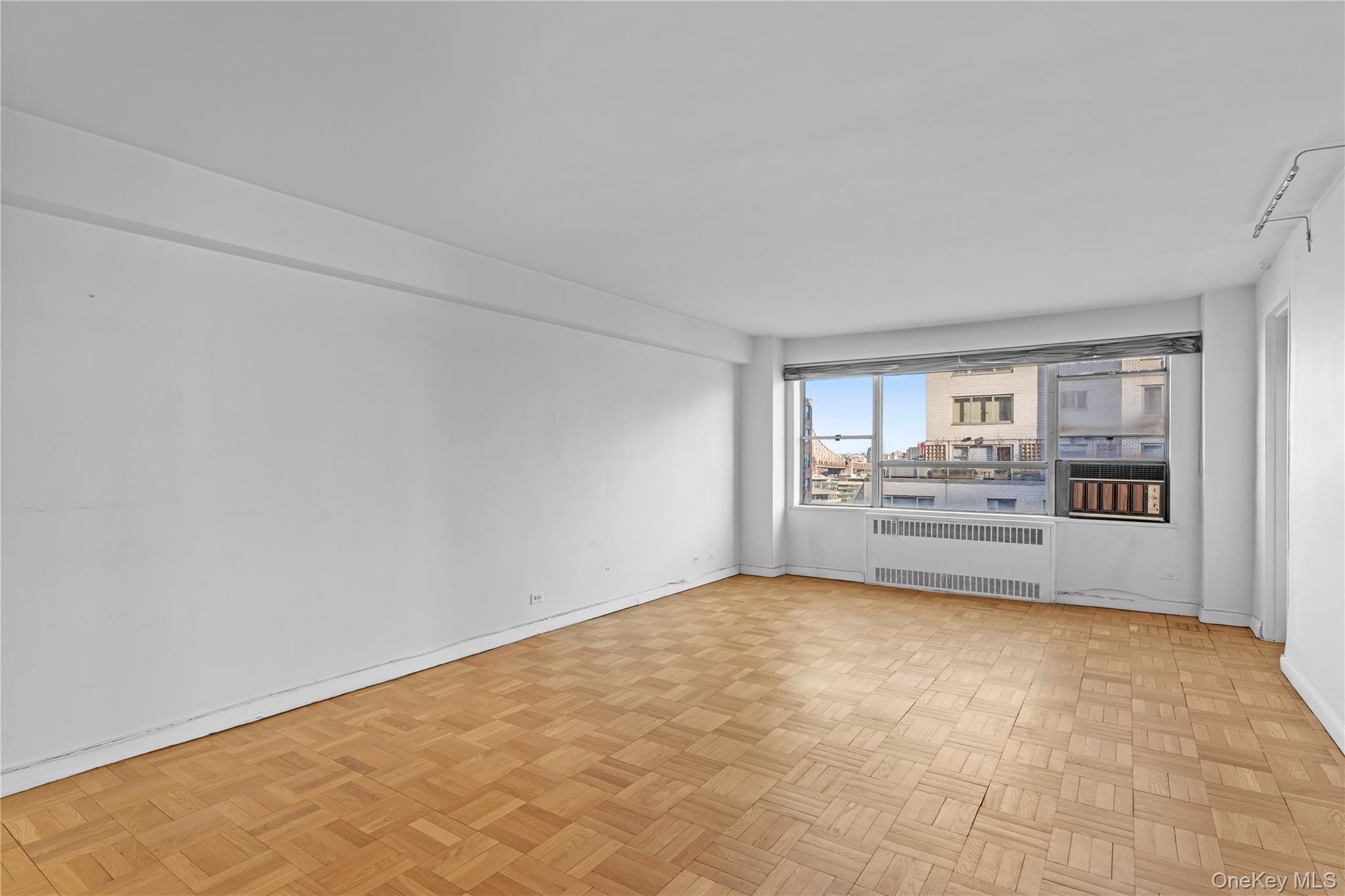 #4 photo, 50 Sutton Sutton Place, ম্যানহাটন New York (Manhattan) , NY 10022