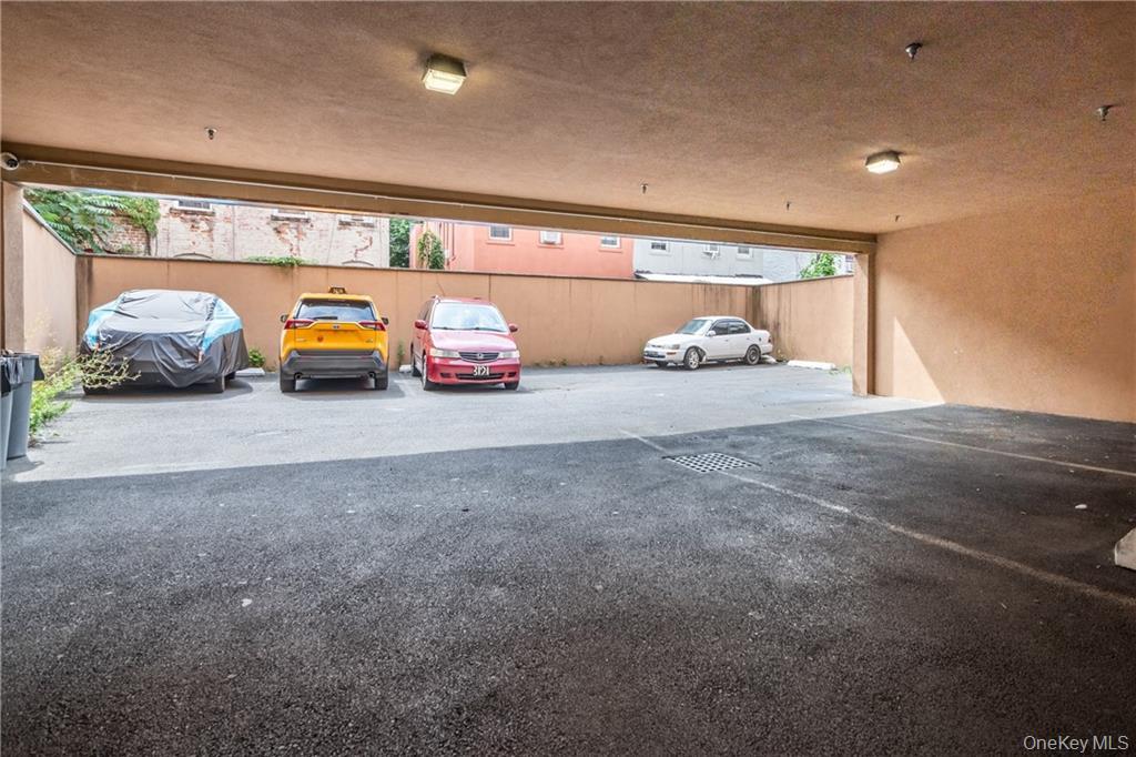 #17 photo, 2430 Lyvere Street, ブロンクス区 Bronx , NY 10461