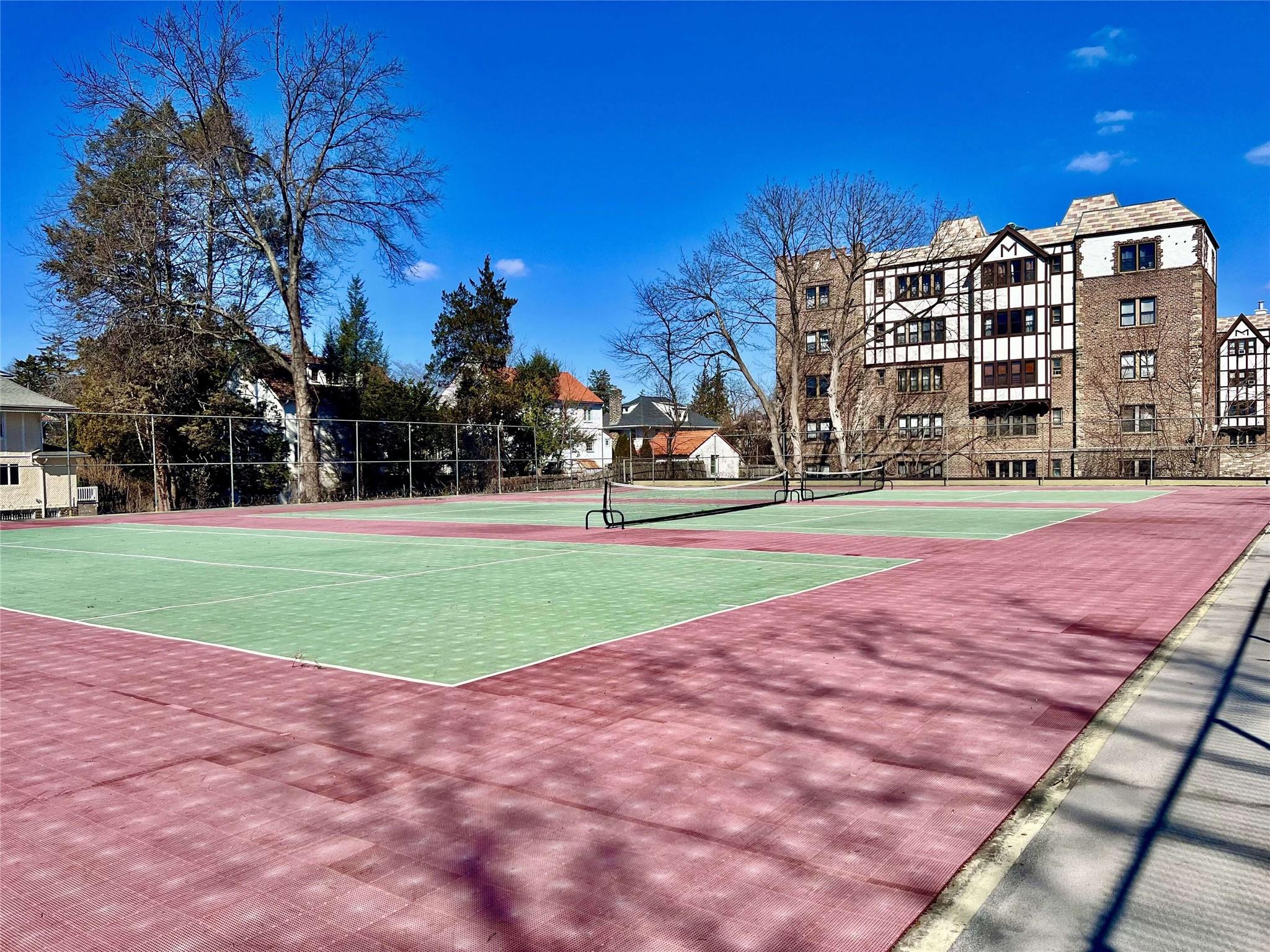 #7 photo, 171 Pearsall Drive, Mount Vernon , NY 10552