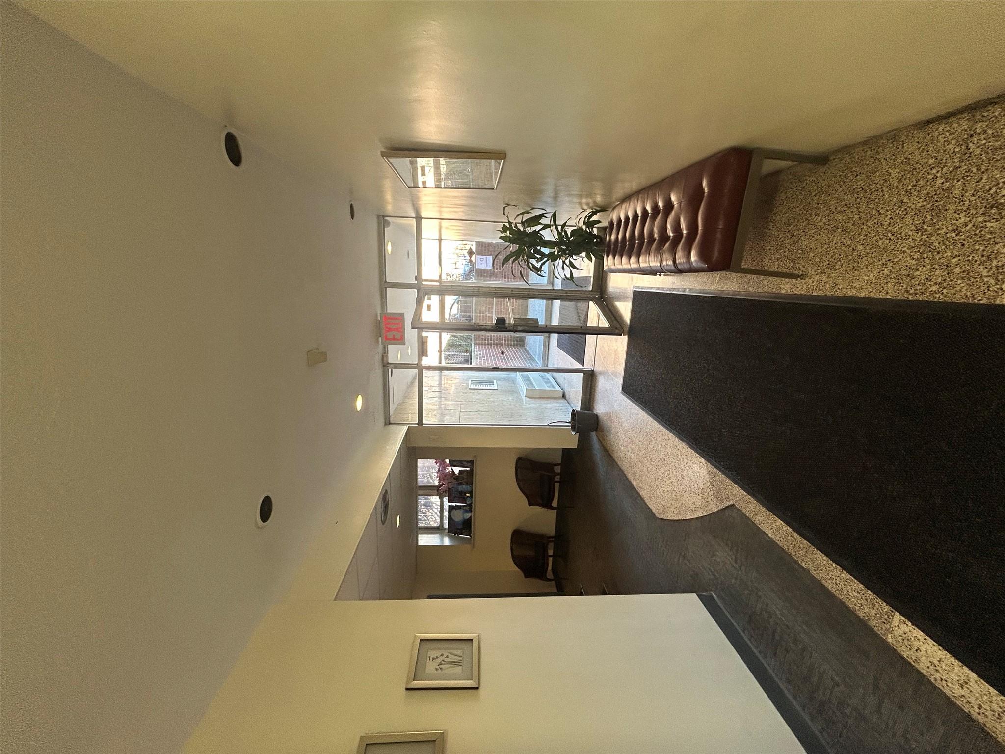 #17 photo, 100-26 67 Road, クイーンズ区 Forest Hills , NY 11375