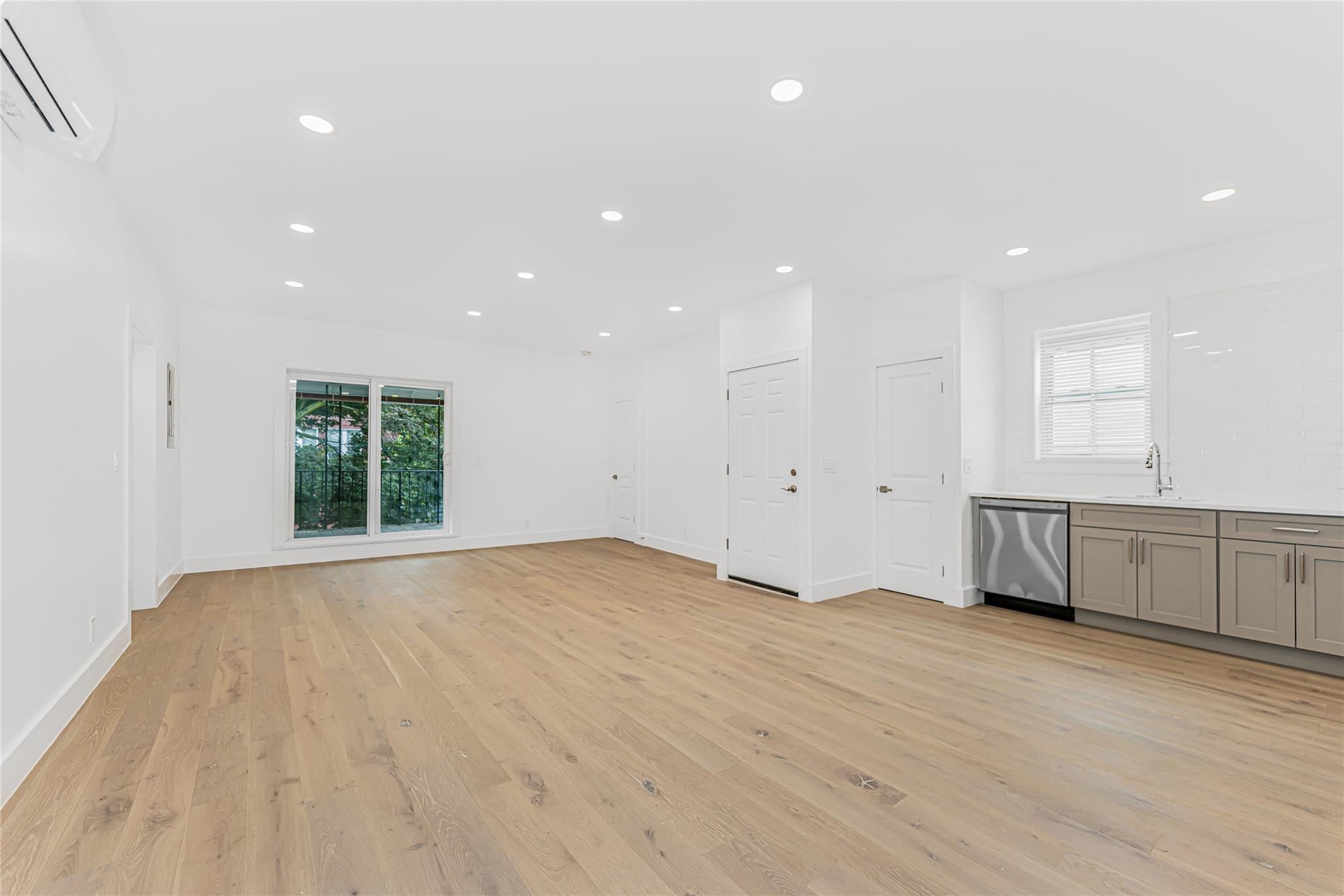 #2 photo, 6140 Delafield Avenue, ブロンクス区 Bronx , NY 10471