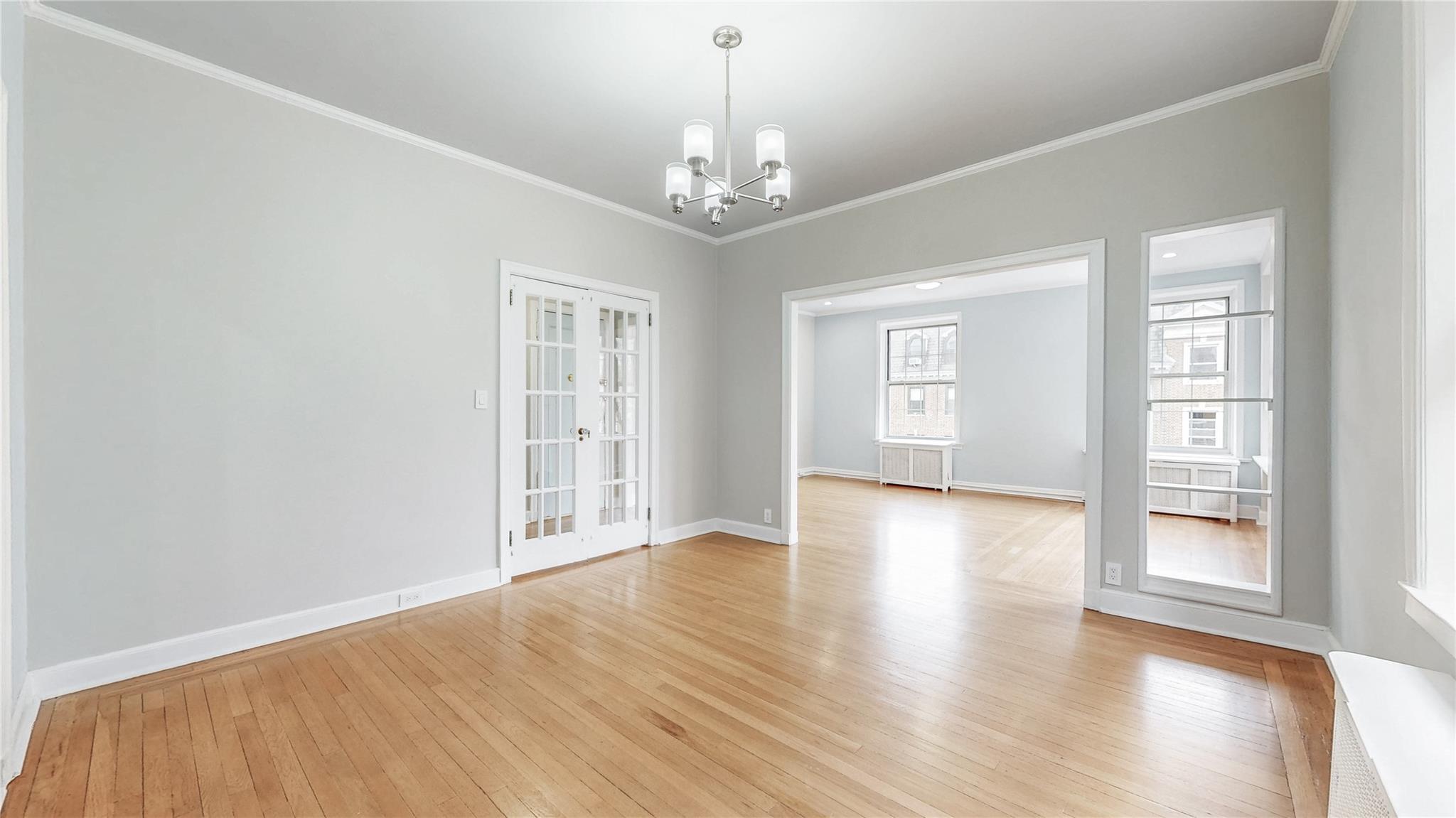 #14 photo, 37-28 85th Street, クイーンズ区 Jackson Heights , NY 11372