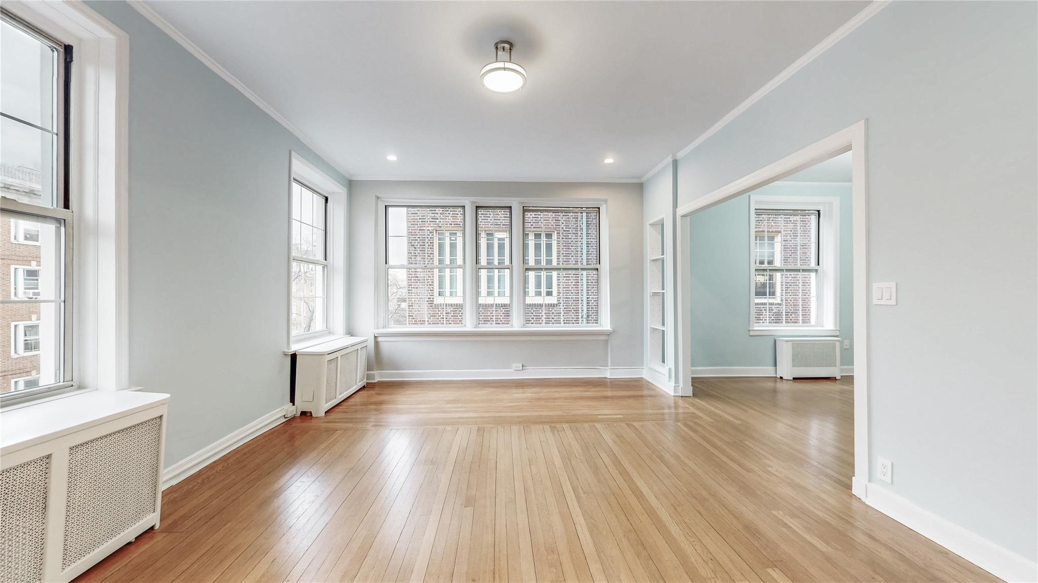 #5 photo, 37-28 85th Street, クイーンズ区 Jackson Heights , NY 11372