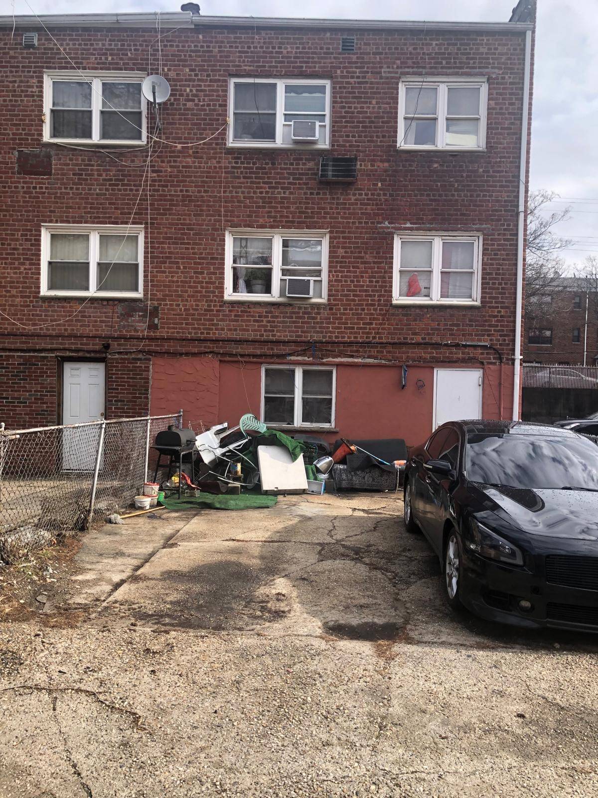 #2 photo, 674 East 83rd Street, ブルックリン区 Canarsie , NY 11236