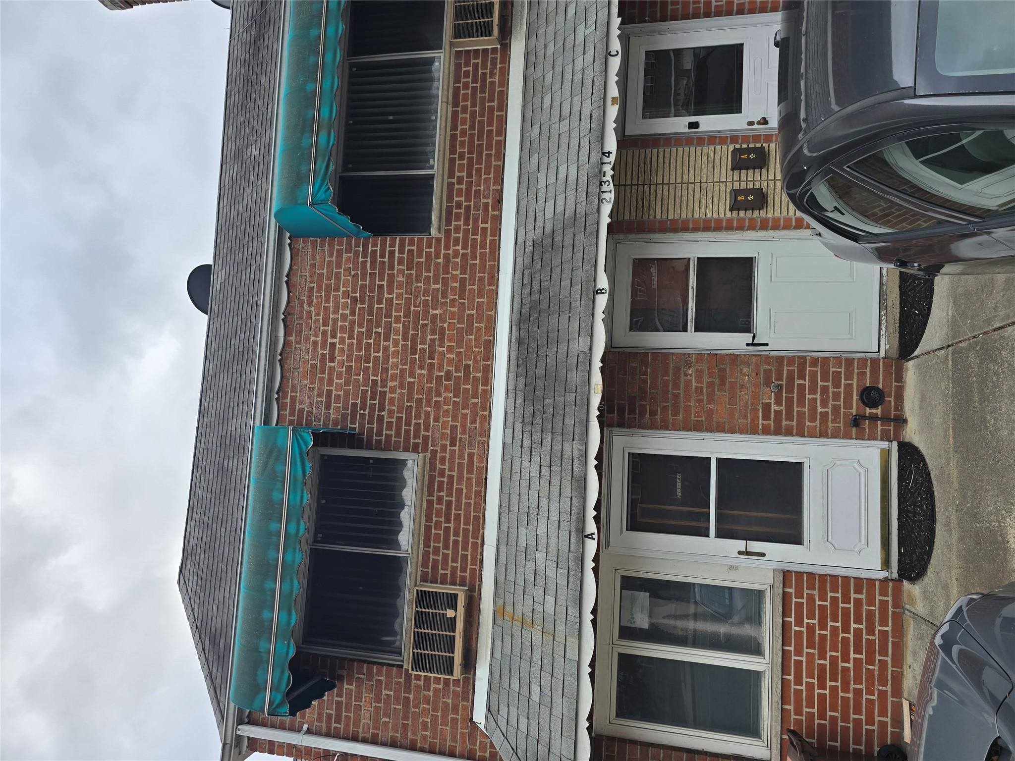 #2 photo, 213-14 Hillside Avenue, קווינס Queens Village , NY 11427