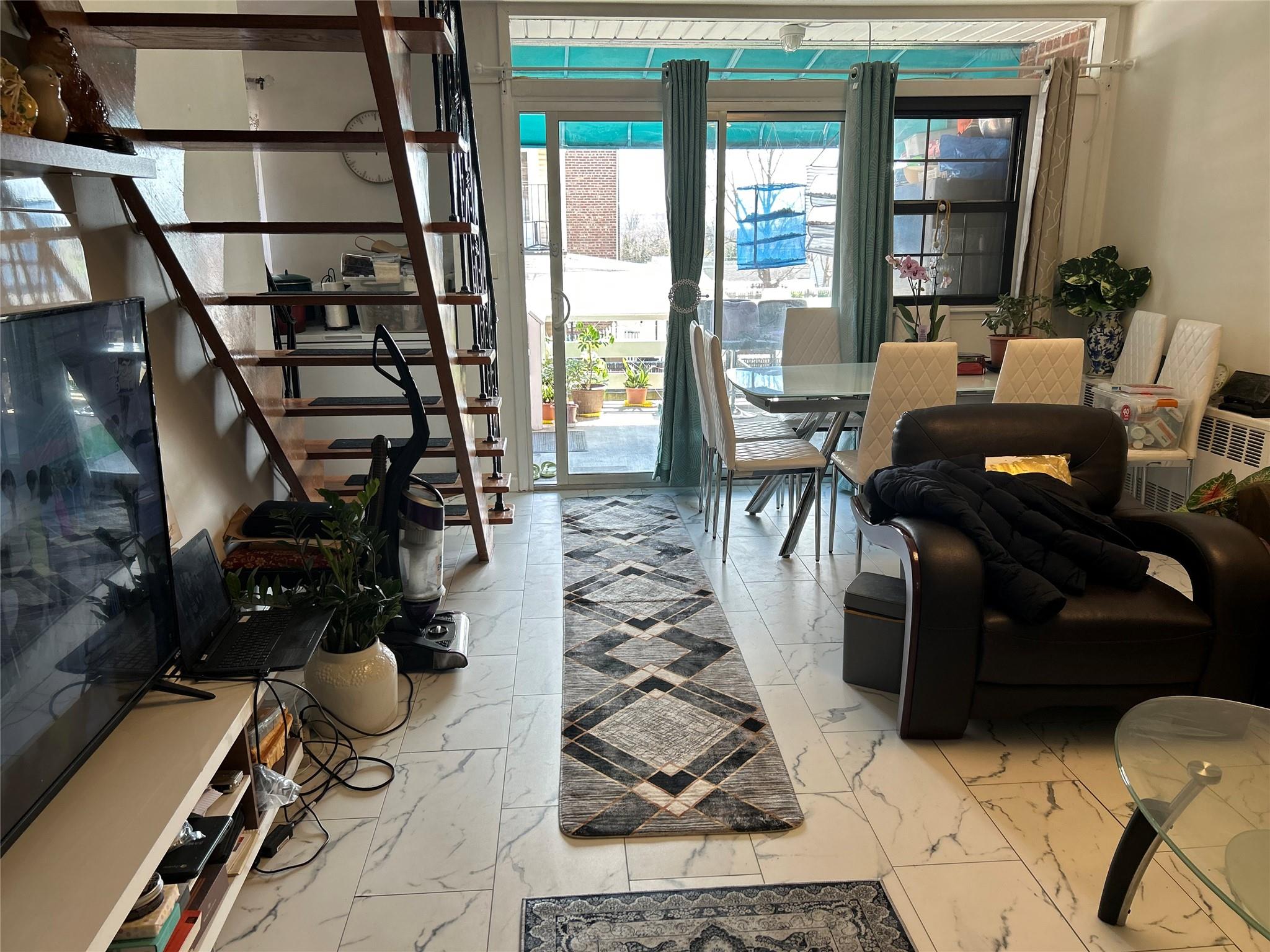 #5 photo, 213-14 Hillside Avenue, קווינס Queens Village , NY 11427