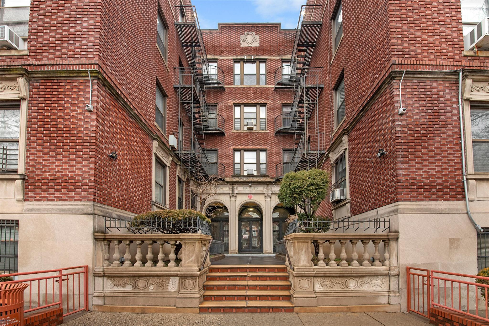 #8 photo, 421 Crown Street, 布鲁克林 Brooklyn , NY 11225