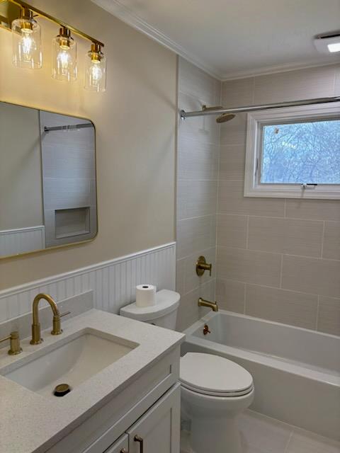 #18 photo, 798 Higbie Lane, サフォーク郡 West Islip , NY 11795