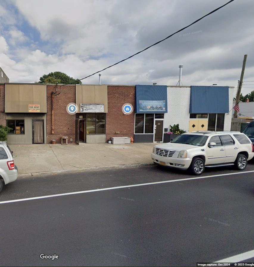 #2 photo, 230-232 Herricks Road, ナッソー郡 Mineola , NY 11501
