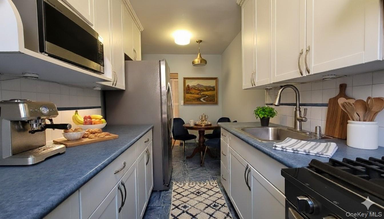 #2 photo, 103-25 68th Avenue, クイーンズ区 Forest Hills , NY 11375