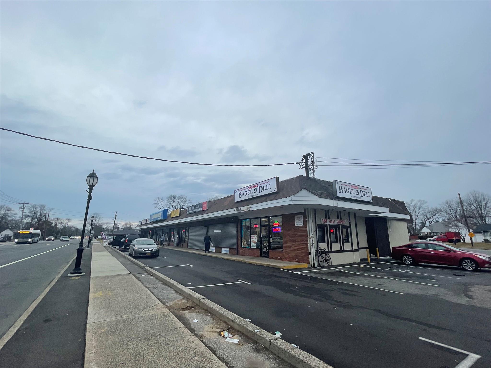 #9 photo, 908 Straight Path, サフォーク郡 West Babylon , NY 11704