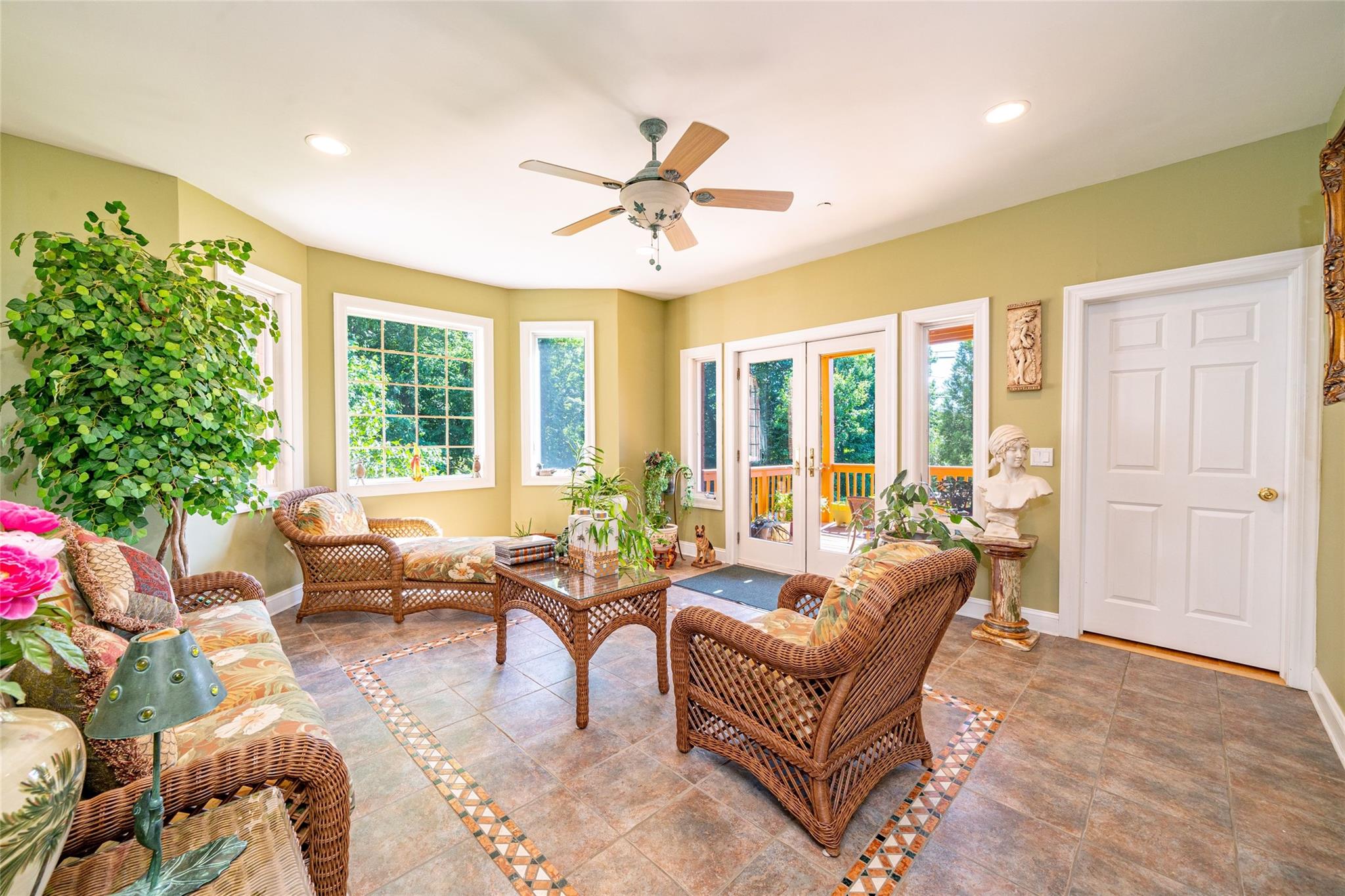 #15 photo, 3 Vandalay Court, Scarsdale , NY 10583