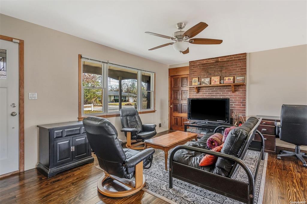 #4 photo, 168 W Tiana Road, サフォーク郡 Hampton Bays , NY 11946