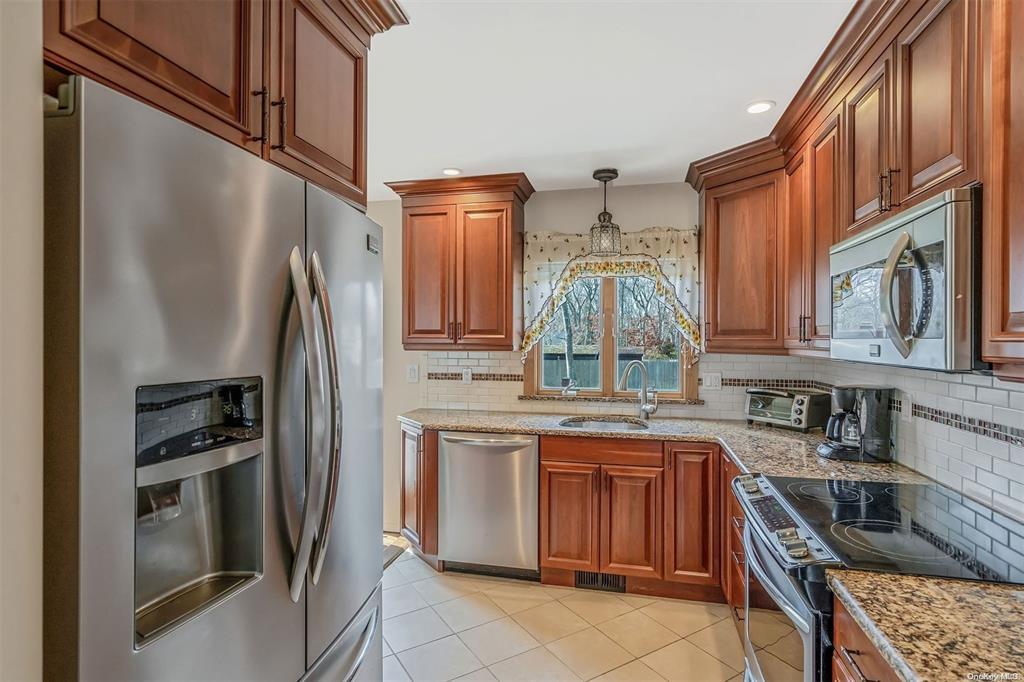 #7 photo, 168 W Tiana Road, サフォーク郡 Hampton Bays , NY 11946