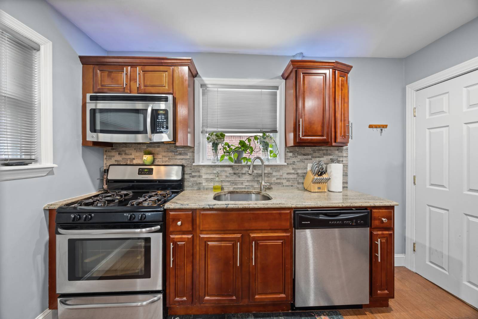 #11 photo, 11545 237th St, ナッソー郡 Elmont , NY 11003