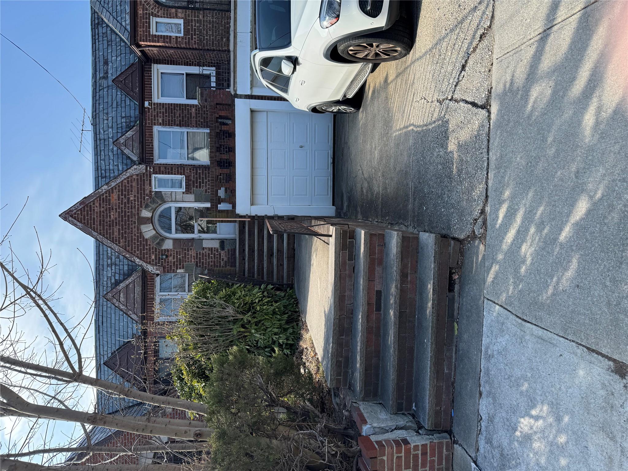 #1 photo, 15134 20th Road, 皇后区 白石镇 Whitestone , NY 11357