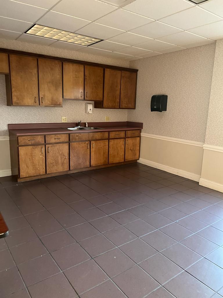 #9 photo, 235 NW Roosevelt avenue, Call Listing Agent , GA 31701