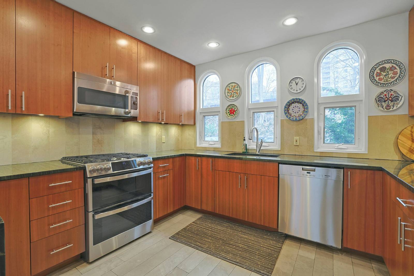 #12 photo, 4421 Douglas Avenue, #TH1, ブロンクス区 Riverdale , NY 10471