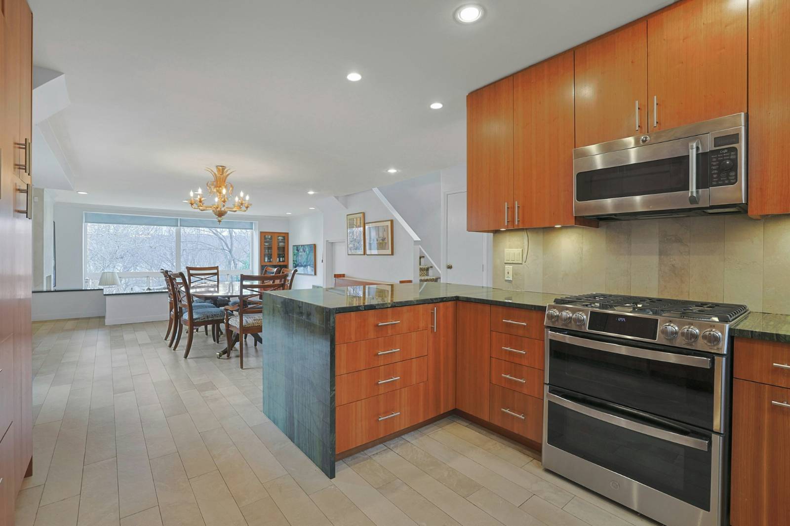 #15 photo, 4421 Douglas Avenue, #TH1, ブロンクス区 Riverdale , NY 10471