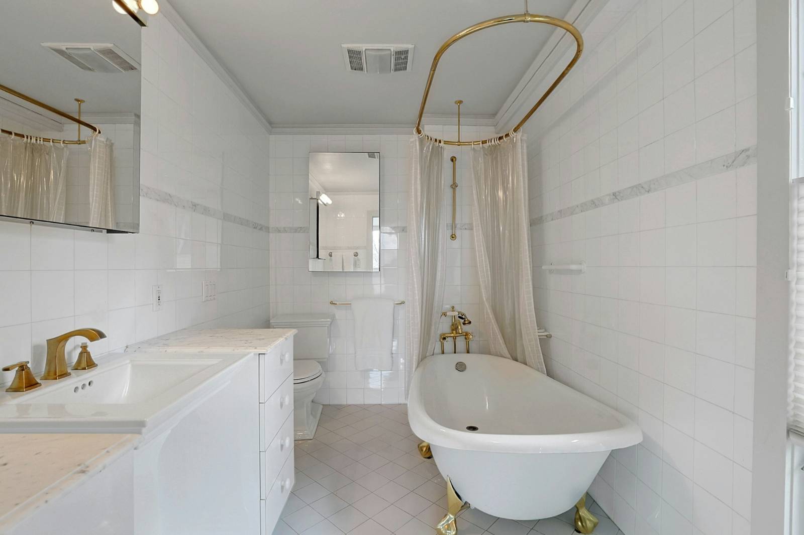 #20 photo, 4421 Douglas Avenue, #TH1, ブロンクス区 Riverdale , NY 10471