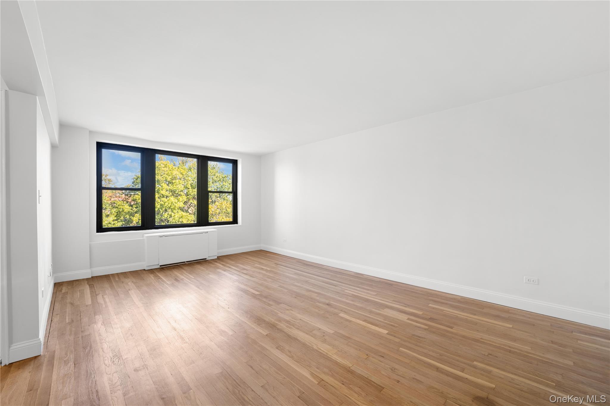 #3 photo, 18-35 Corporal Kennedy Street, クイーンズ区 Bayside , NY 11360