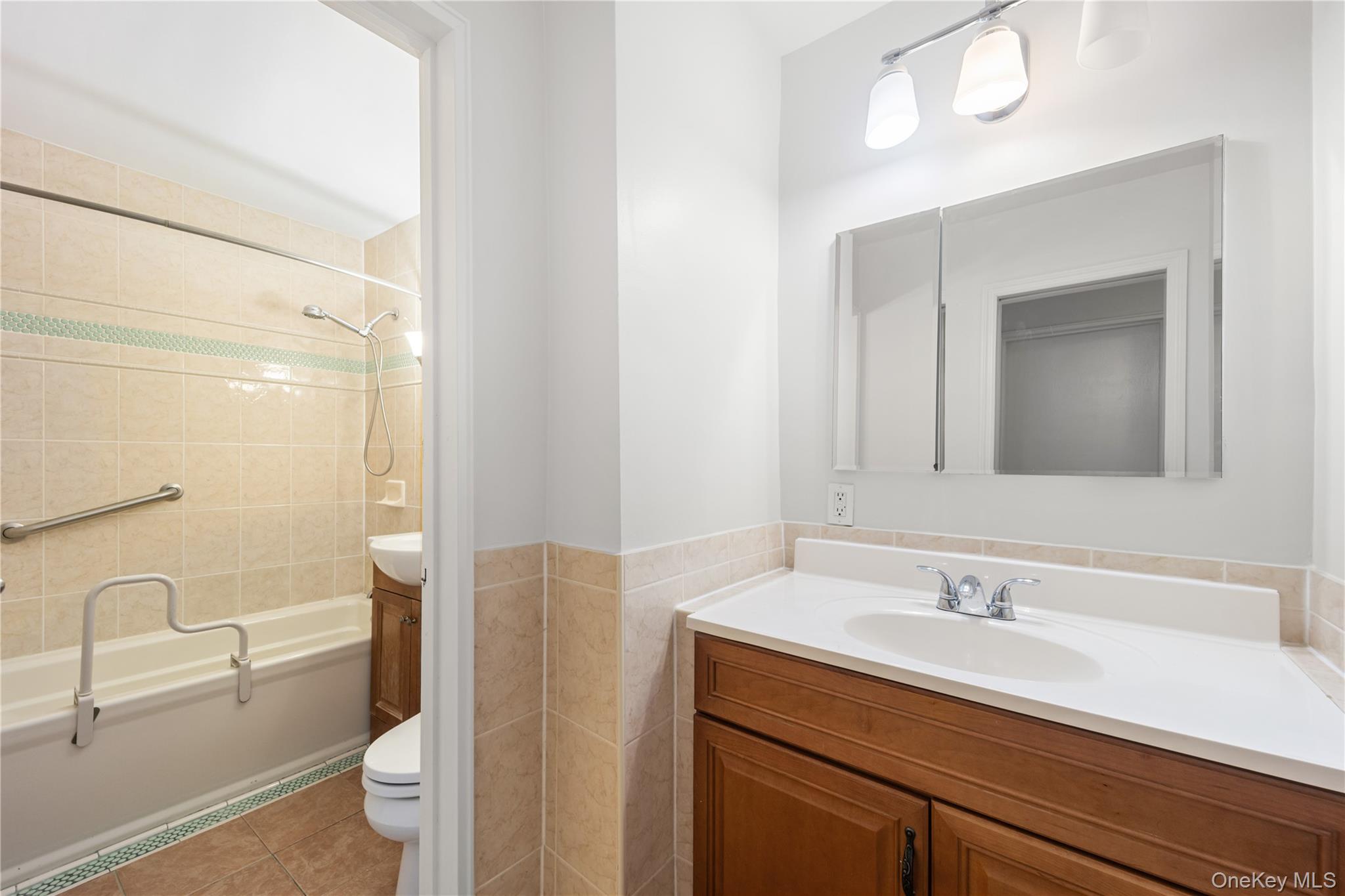 #8 photo, 18-35 Corporal Kennedy Street, クイーンズ区 Bayside , NY 11360