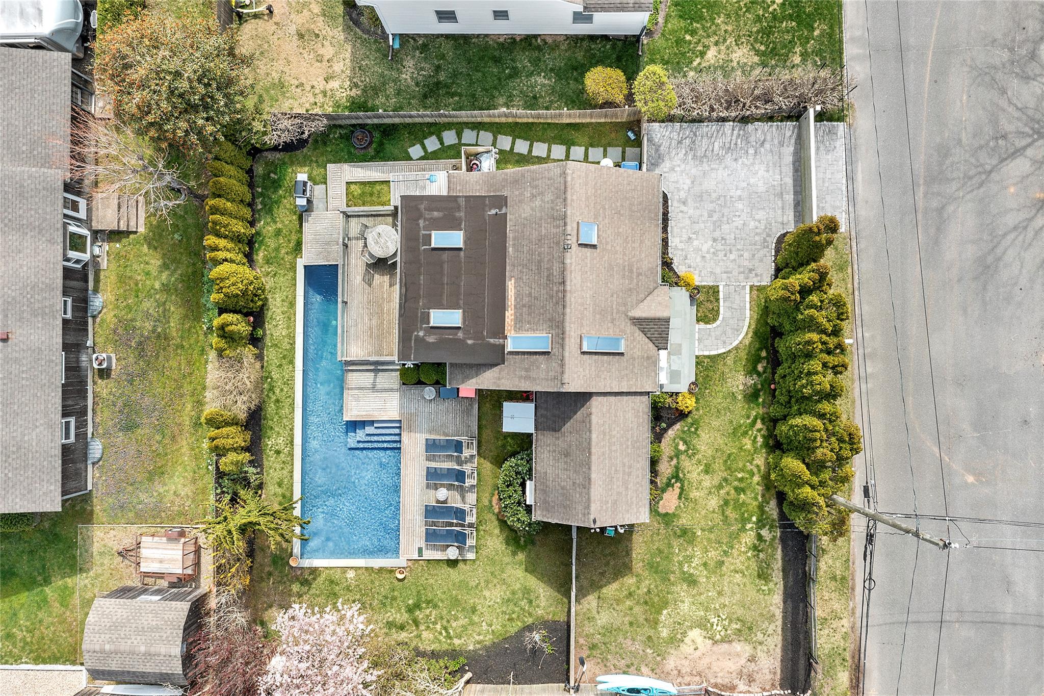 #4 photo, 8 Elder Avenue, サフォーク郡 Hampton Bays , NY 11946