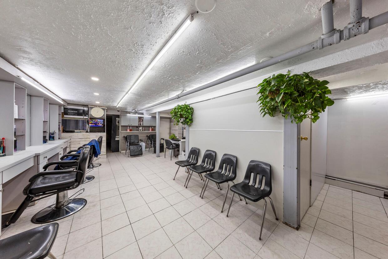 #3 photo, 81-38 Baxter Avenue, クイーンズ区 Elmhurst , NY 11373