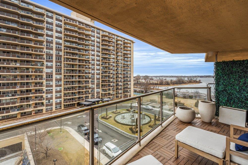 #12 photo, 18-05 215 Street, クイーンズ区 Bayside , NY 11360