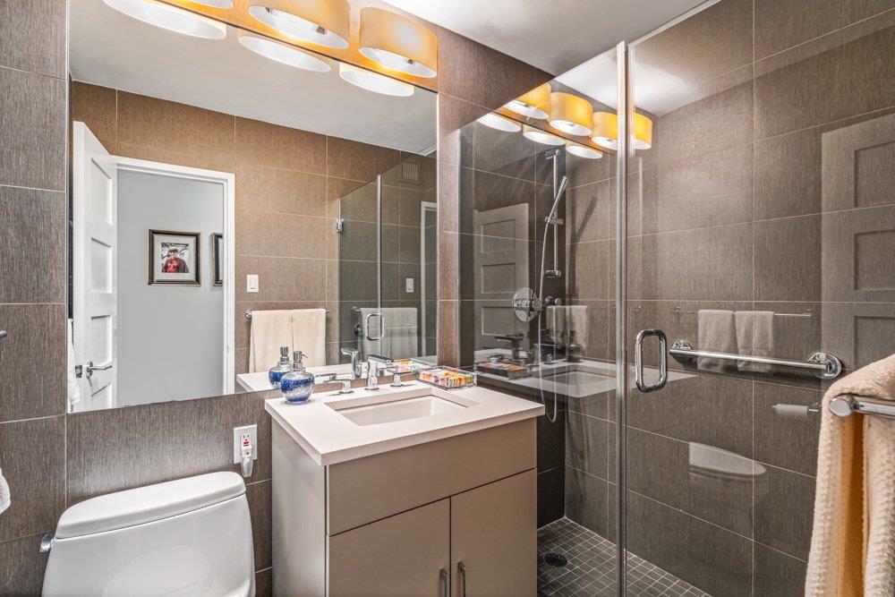 #14 photo, 18-05 215 Street, クイーンズ区 Bayside , NY 11360