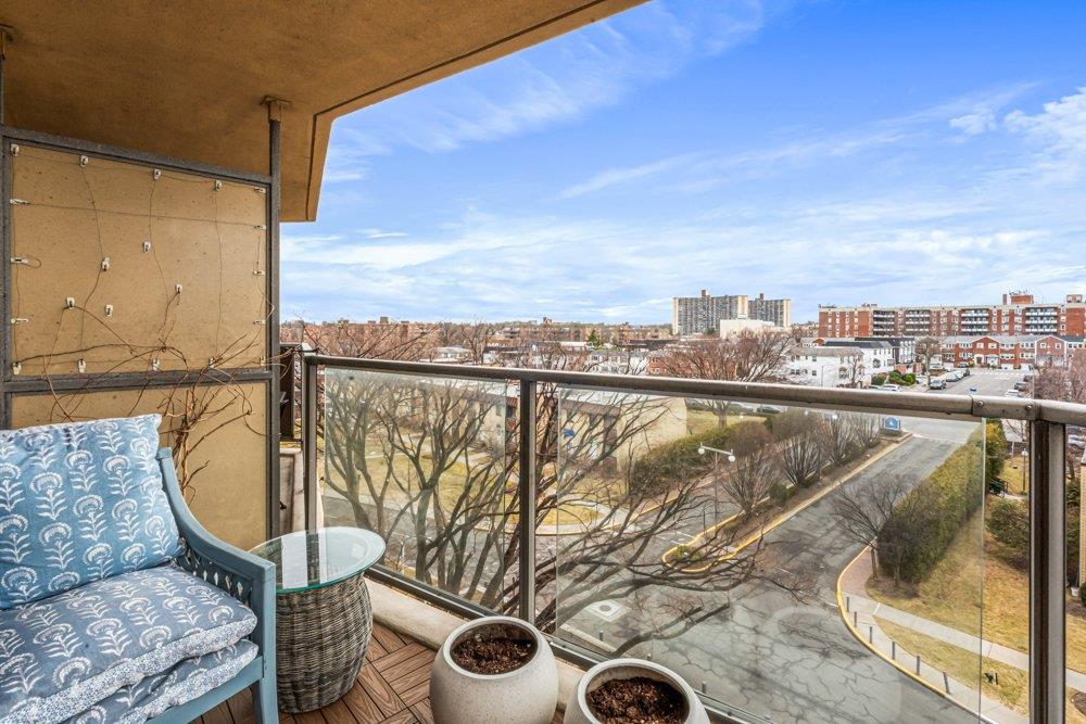 #18 photo, 18-05 215 Street, クイーンズ区 Bayside , NY 11360