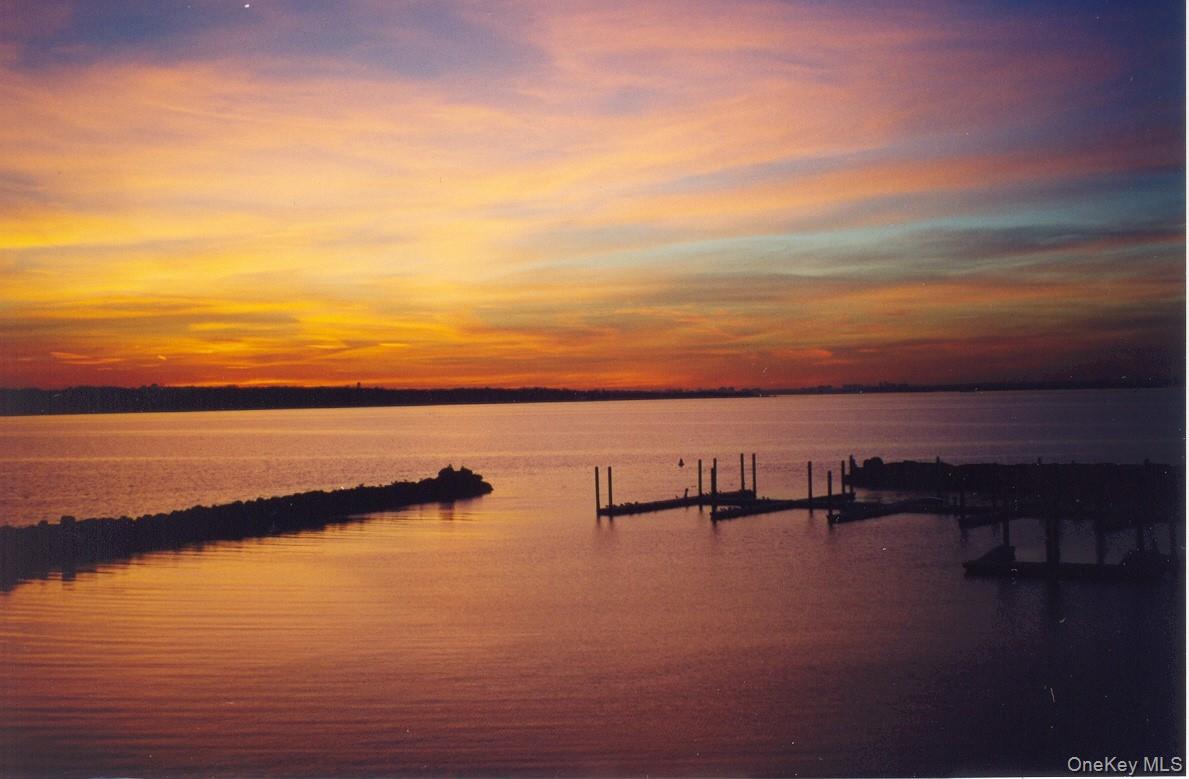 #3 photo, 48 Pembroke Drive, ナッソー郡 Glen Cove , NY 11542