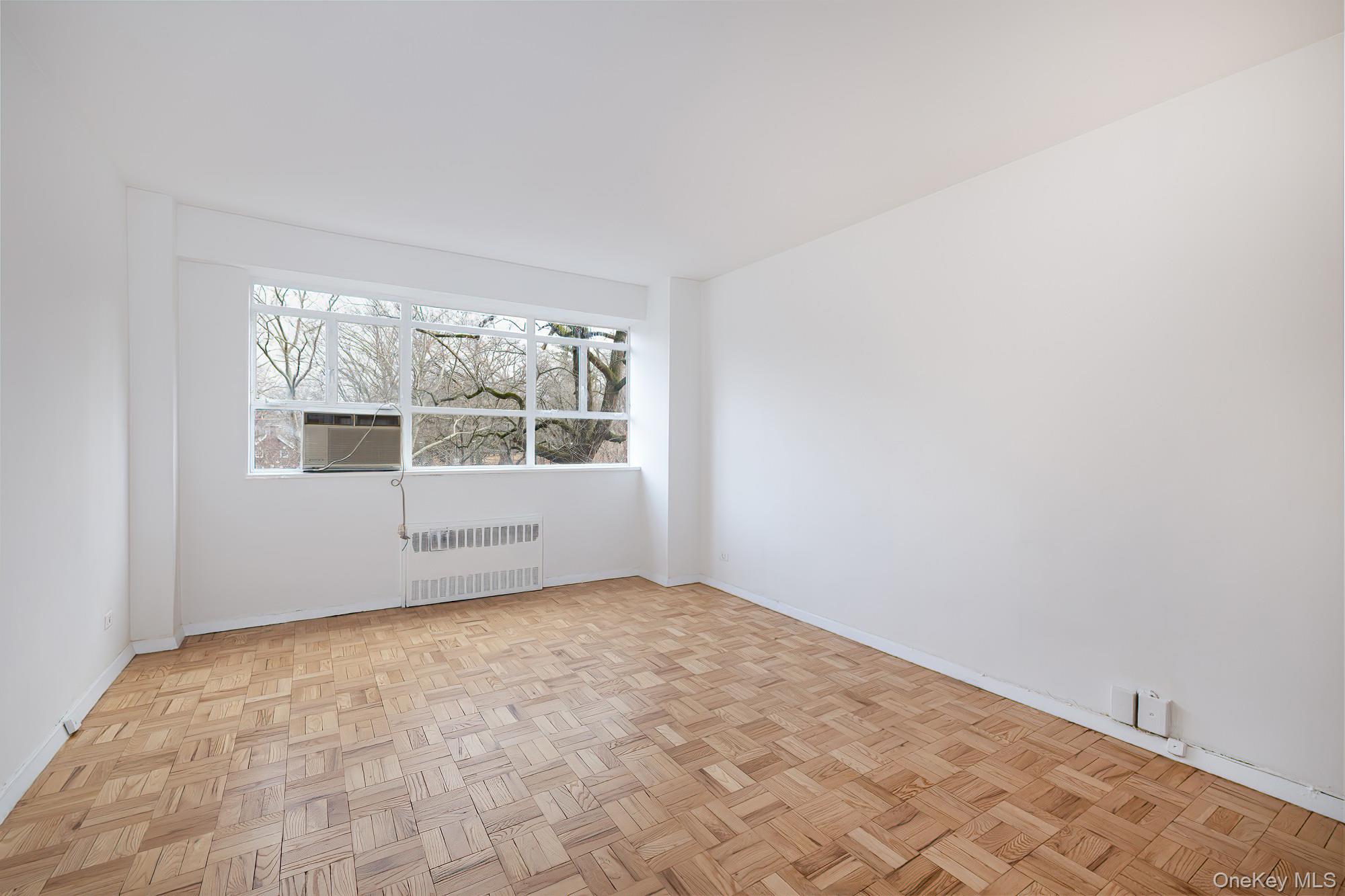 #13 photo, 2727 Palisade Avenue, ブロンクス区 Bronx , NY 10463