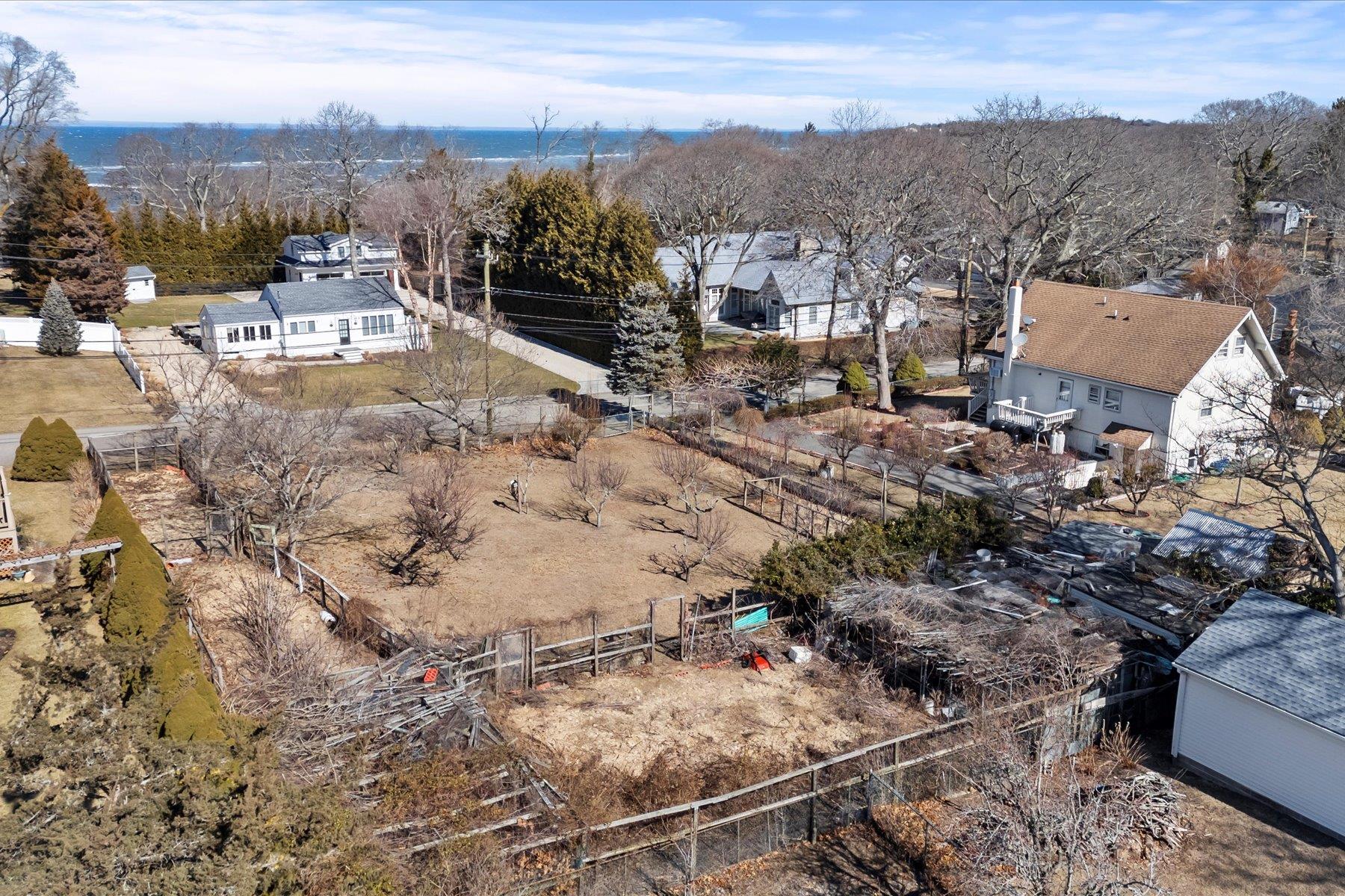 #10 photo, 255 East Road, Mattituck , NY 11952