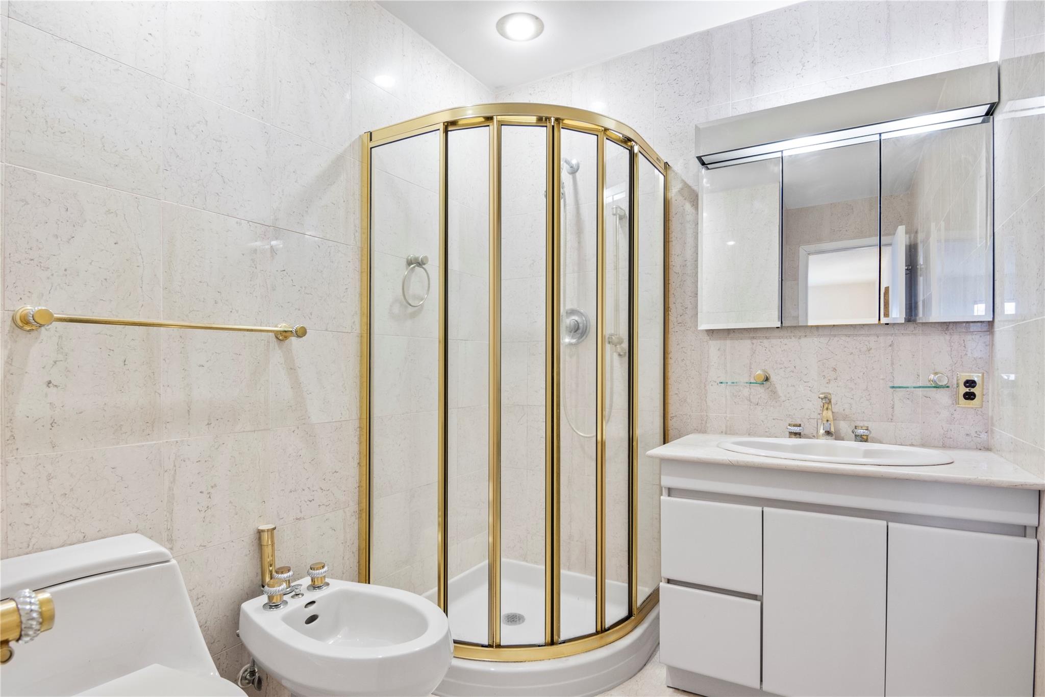 #13 photo, 154 Birchwood Road, 東長島 科勒姆 Coram , NY 11727