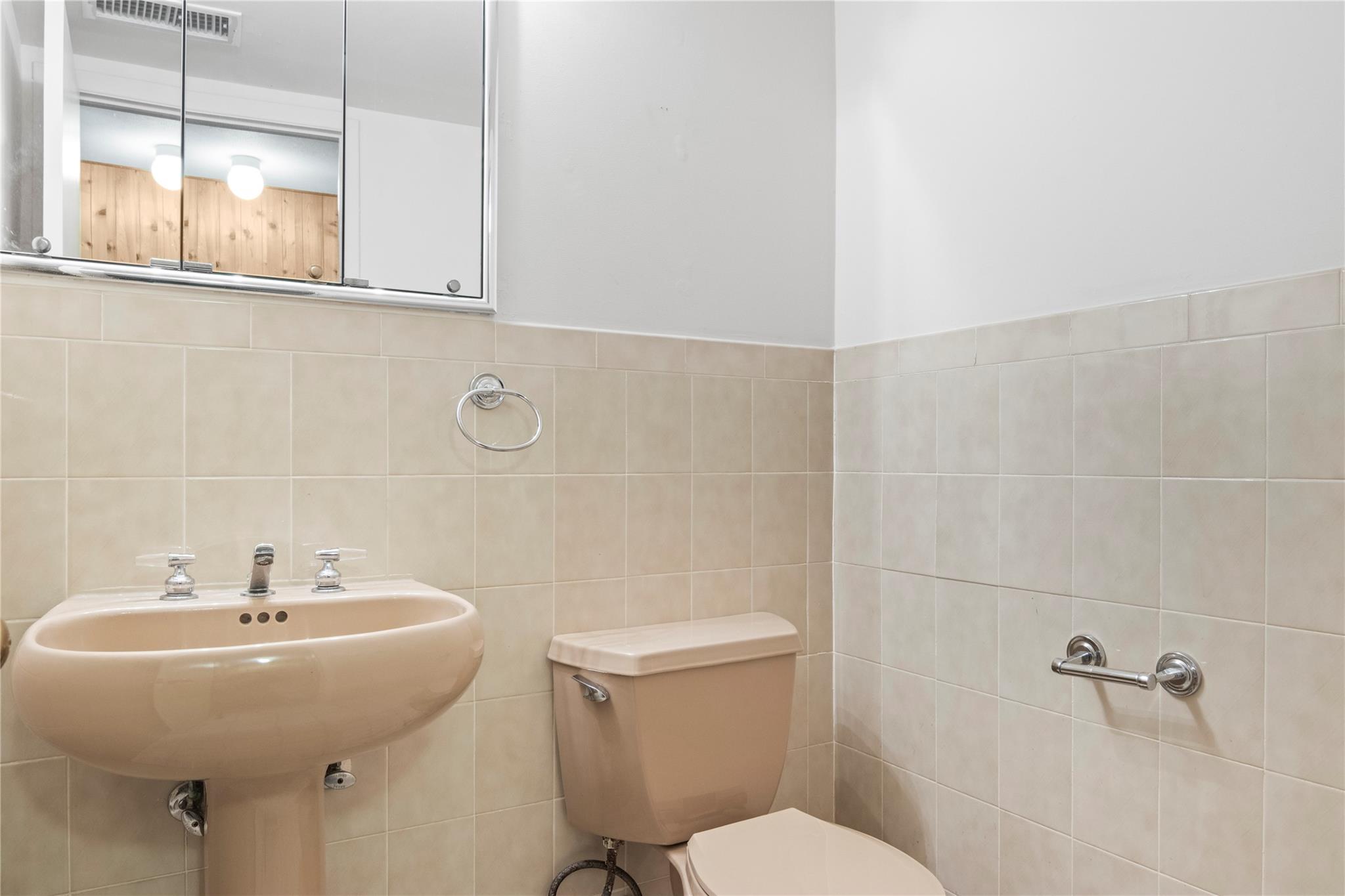 #6 photo, 154 Birchwood Road, 東長島 科勒姆 Coram , NY 11727