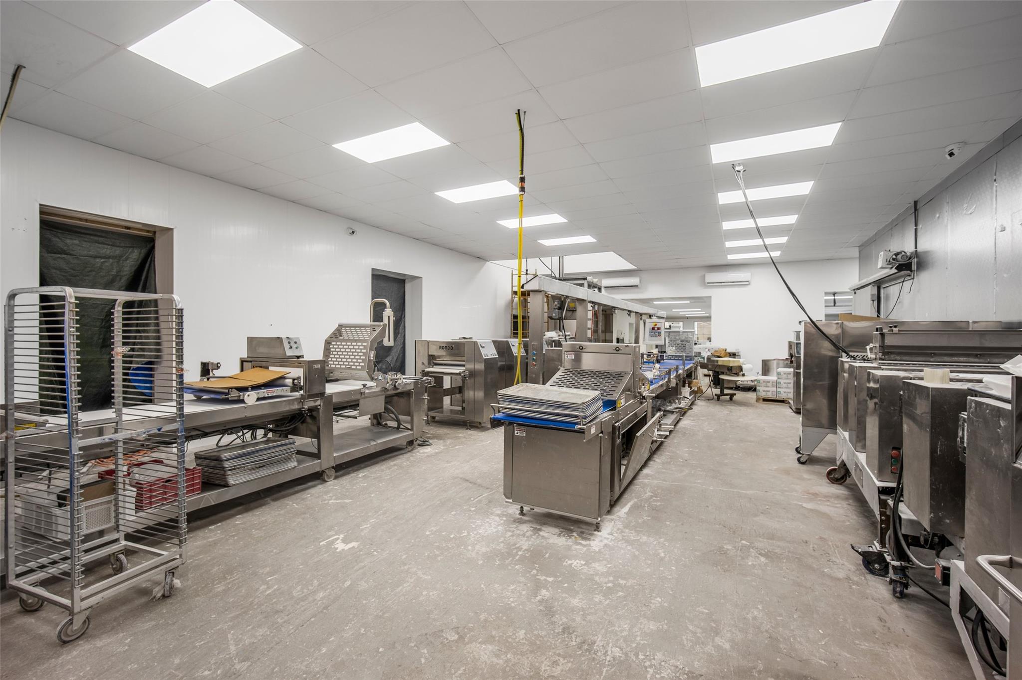 #17 photo, 381 Vineyard Avenue, Highland , NY 12528