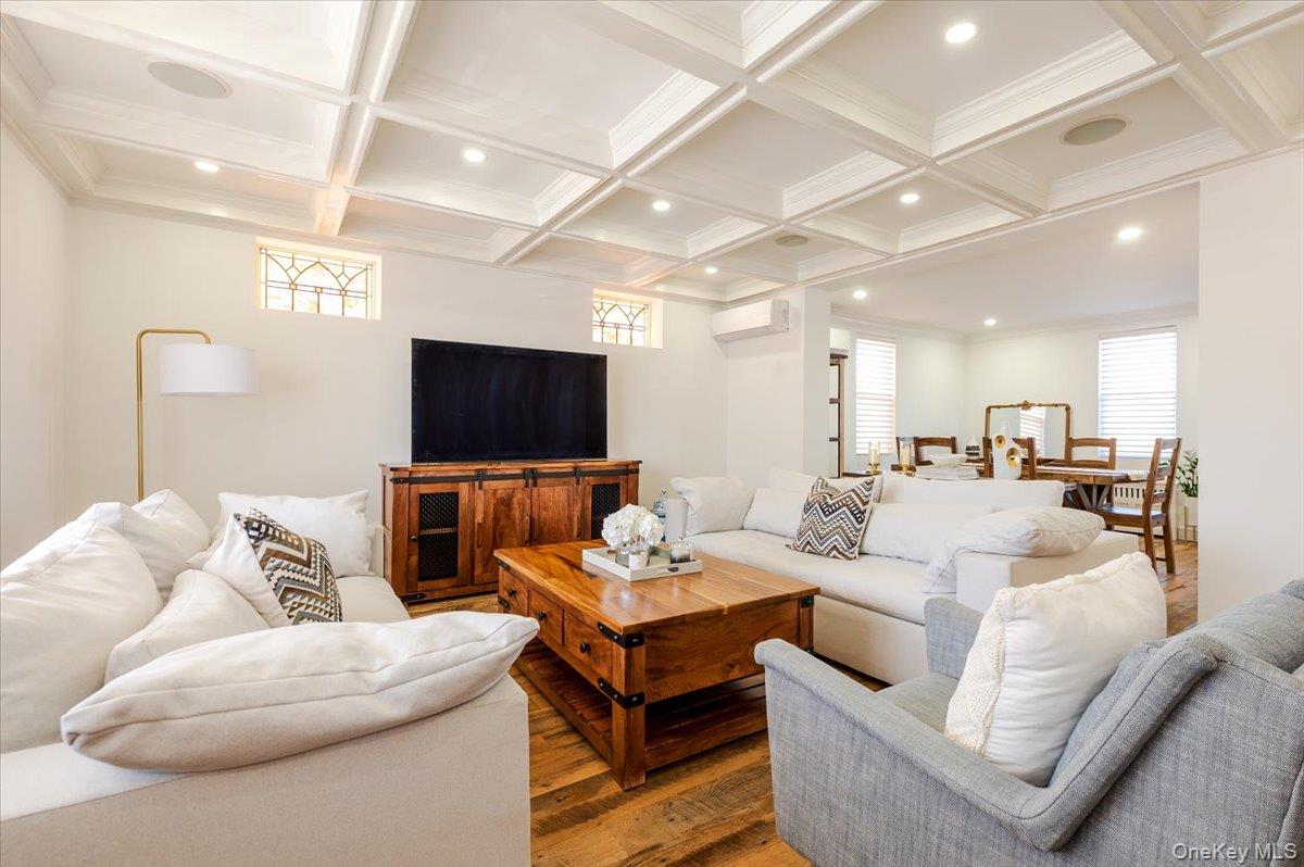 #8 photo, 1846 Williamsbridge Road, ব্রঙ্কস Bronx , NY 10461