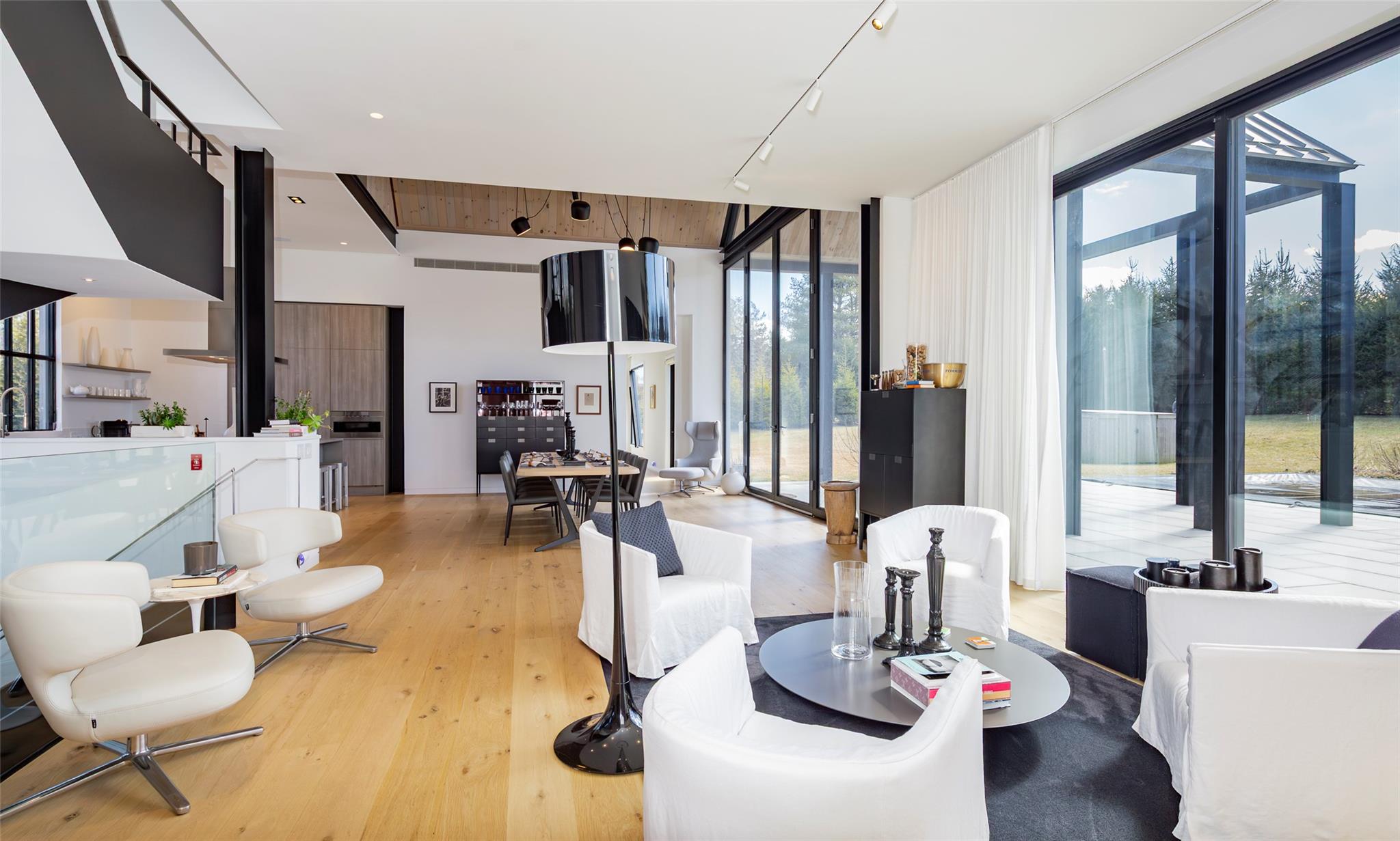 #20 photo, 179 Montauk Highway, サフォーク郡 East Hampton , NY 11937