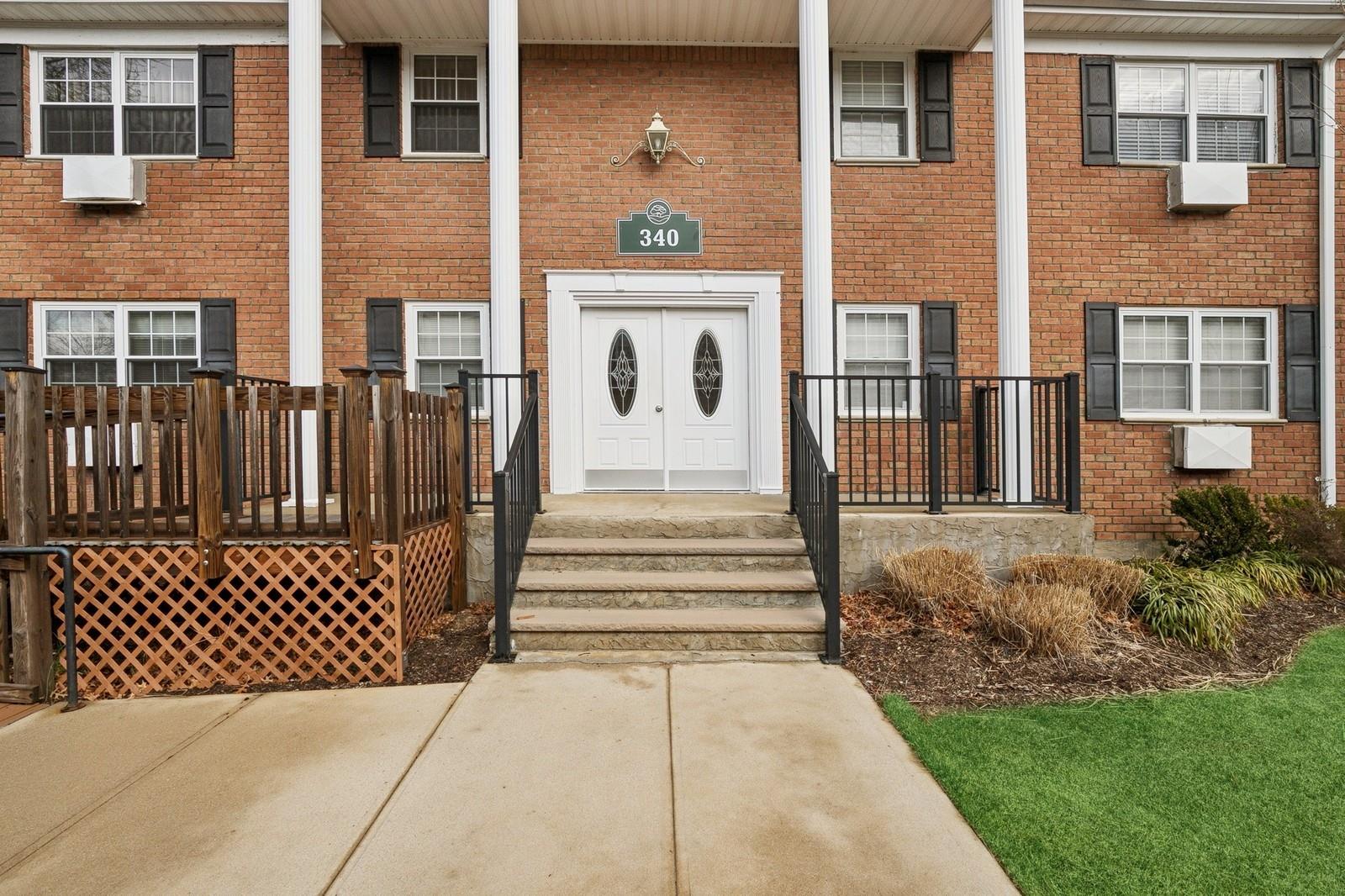 #1 photo, 340 Lakeland Avenue, 东长岛 Sayville , NY 11782