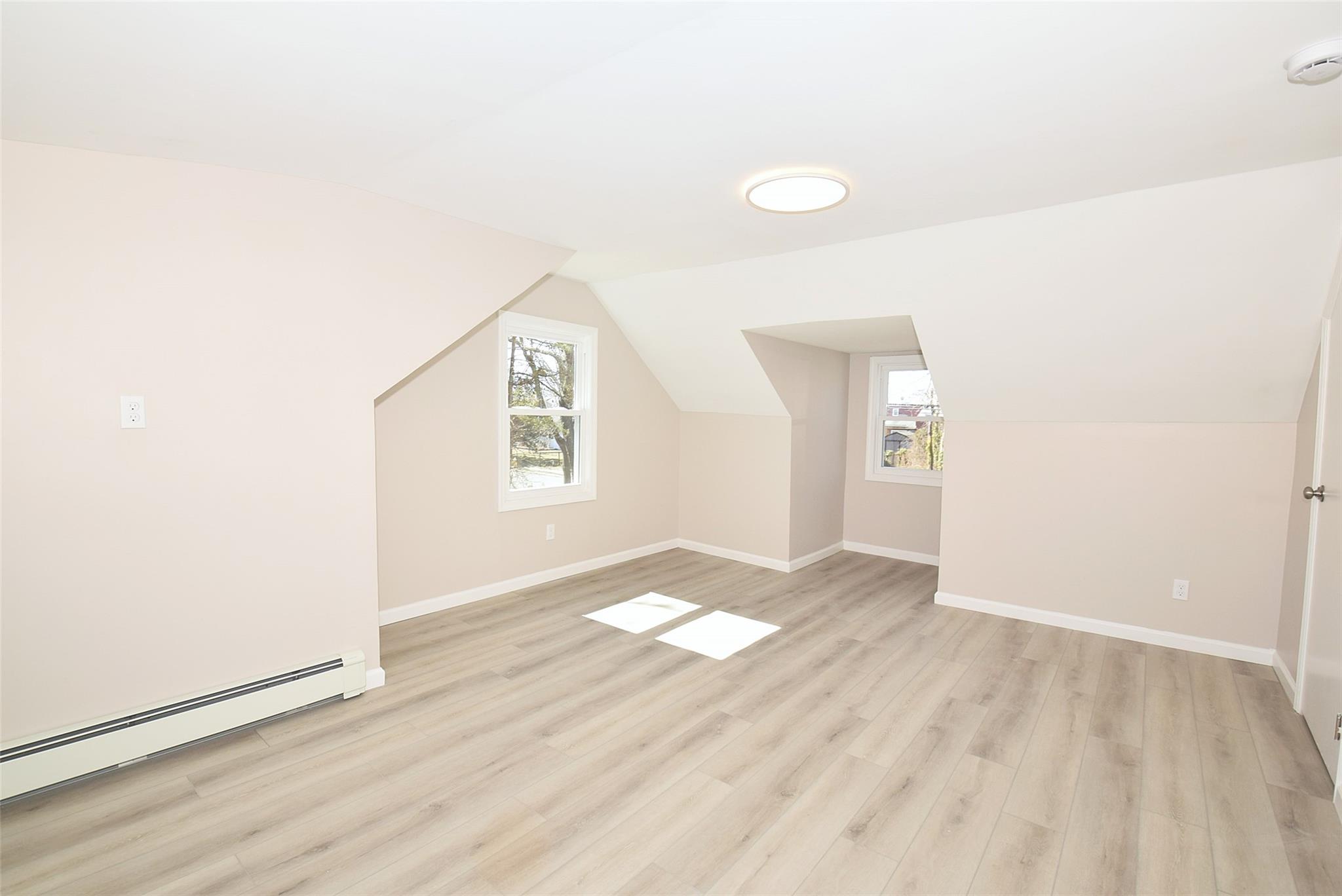 #12 photo, 1347 Ferndale Boulevard, 東長島 Central Islip , NY 11722