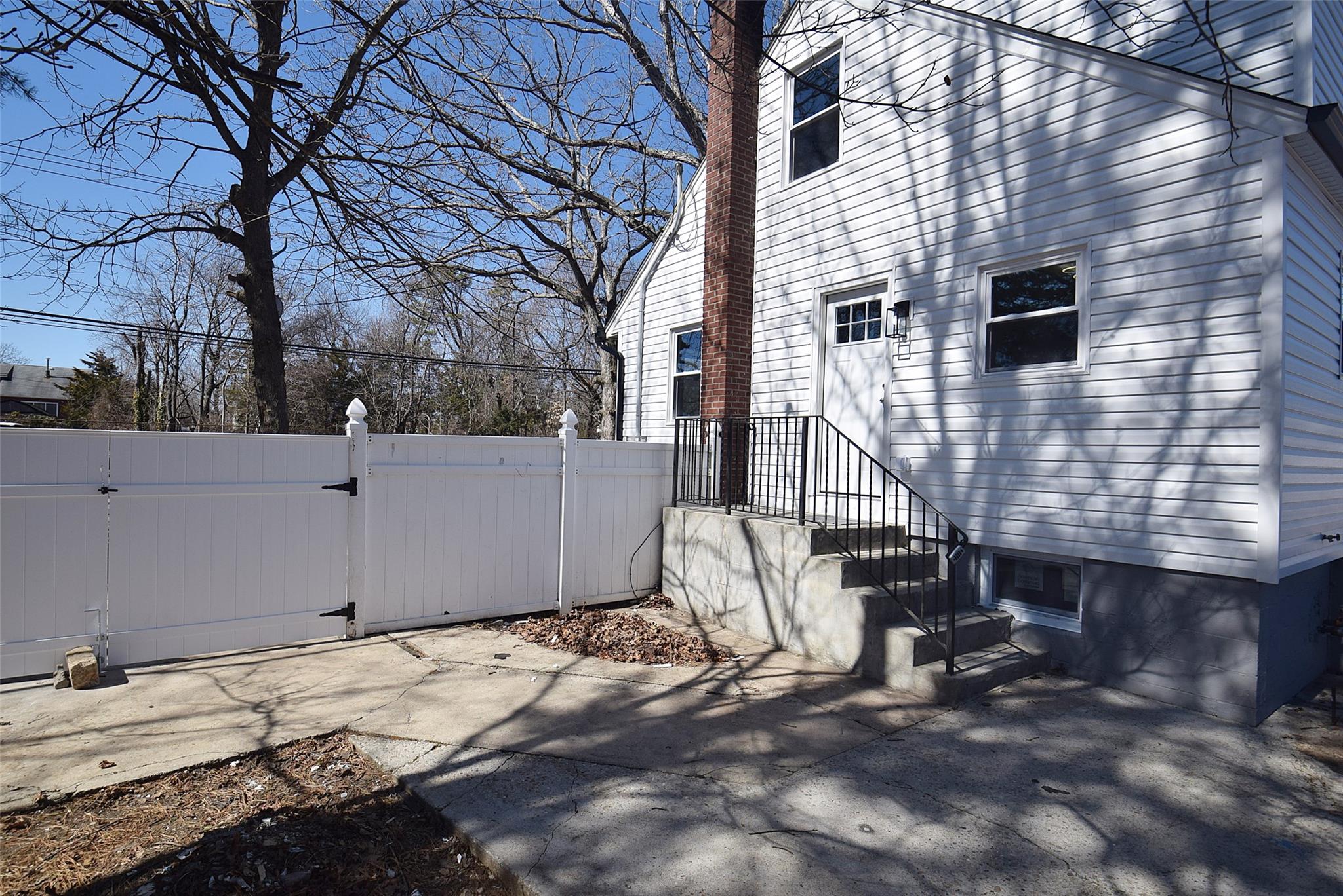 #15 photo, 1347 Ferndale Boulevard, 東長島 Central Islip , NY 11722