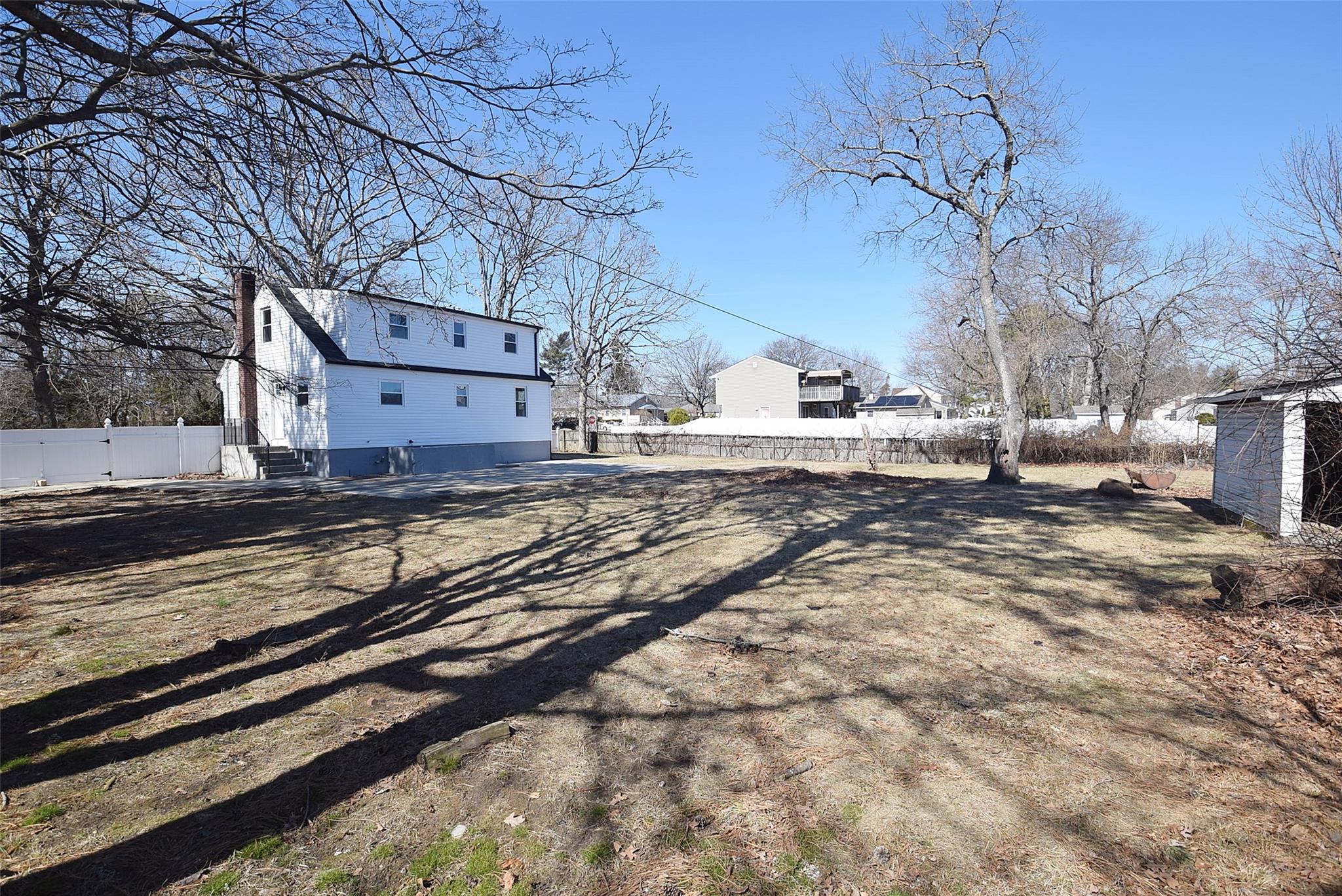 #19 photo, 1347 Ferndale Boulevard, 東長島 Central Islip , NY 11722